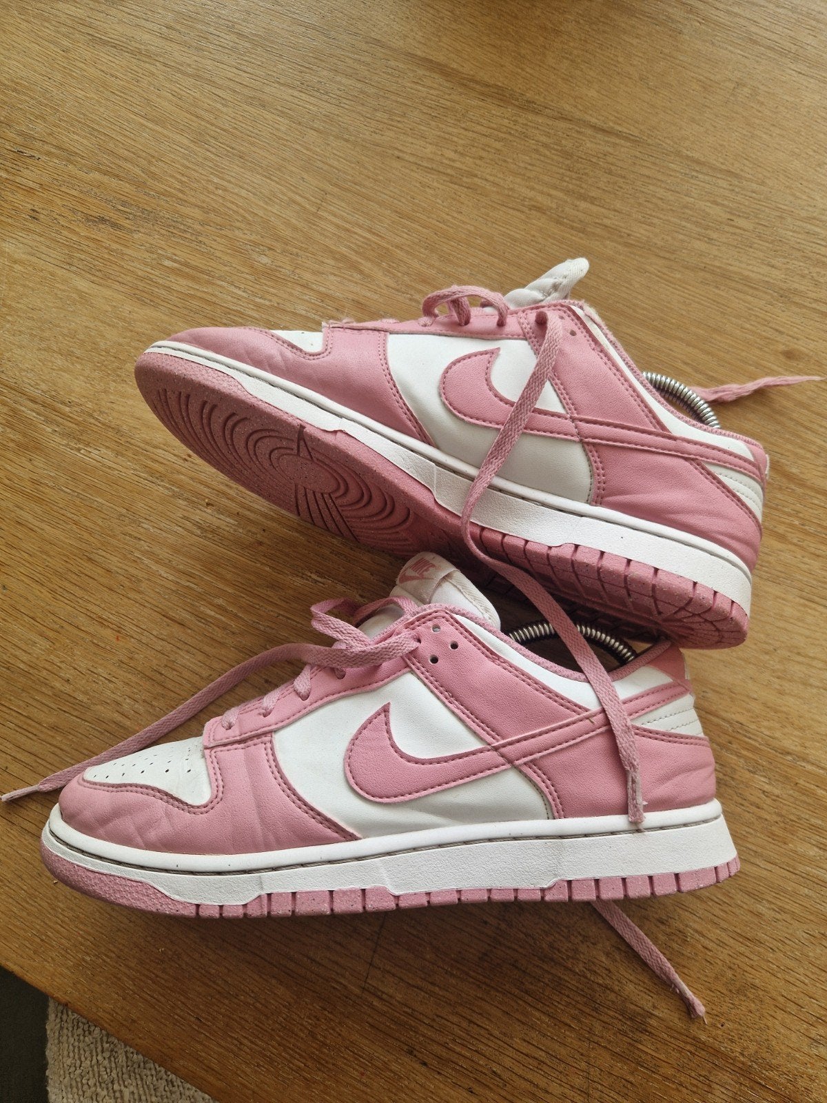 Nike Dunk SB Roze/Wit - Maat 42.5 - Gedragen, Goede Staat, Nike, Ophalen of Verzenden, Sneakers of Gympen, Roze