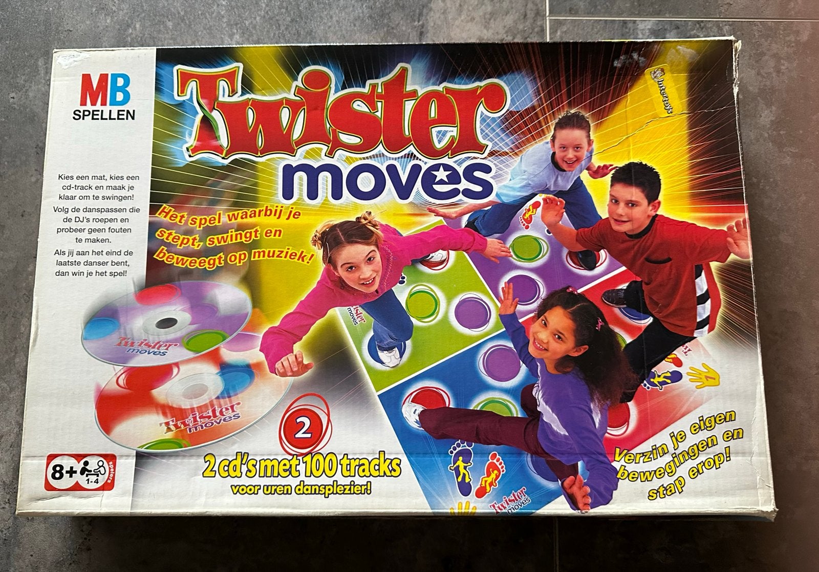 Twister Moves Dansspel met 2 CD's - MB Spellen, Kinderen en Baby's, Ophalen of Verzenden, Nieuw, Jongen of Meisje