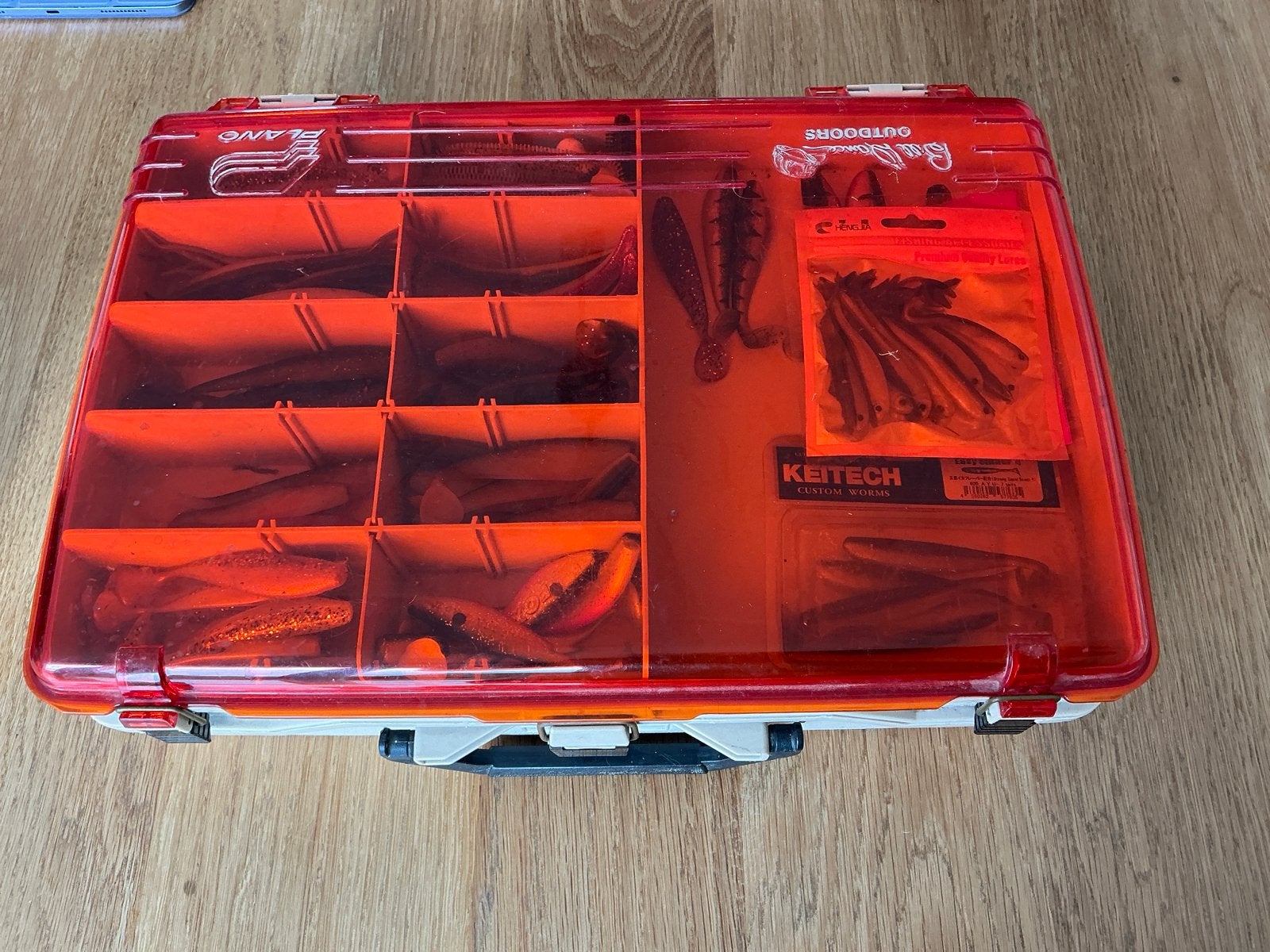 Plano viskoffer met ruim 150 ongebruikte shads, Ophalen of Verzenden, Nieuw, Overige typen
