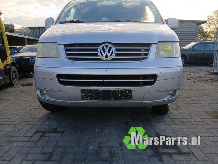 Voorbumper van een Volkswagen Transporter, Gebruikt, -, Volkswagen, -