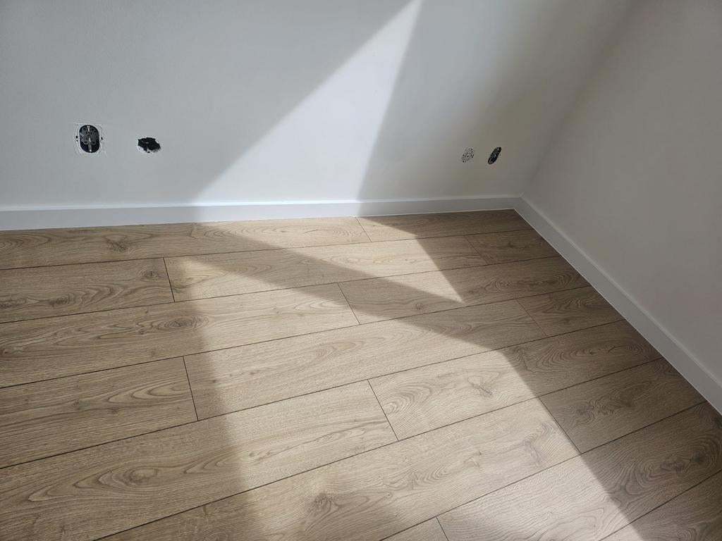 Schilderwerk, Stucwerk & Vloeren Leggen – Strak Resultaat, Ophalen of Verzenden, 75 m² of meer, Laminaat