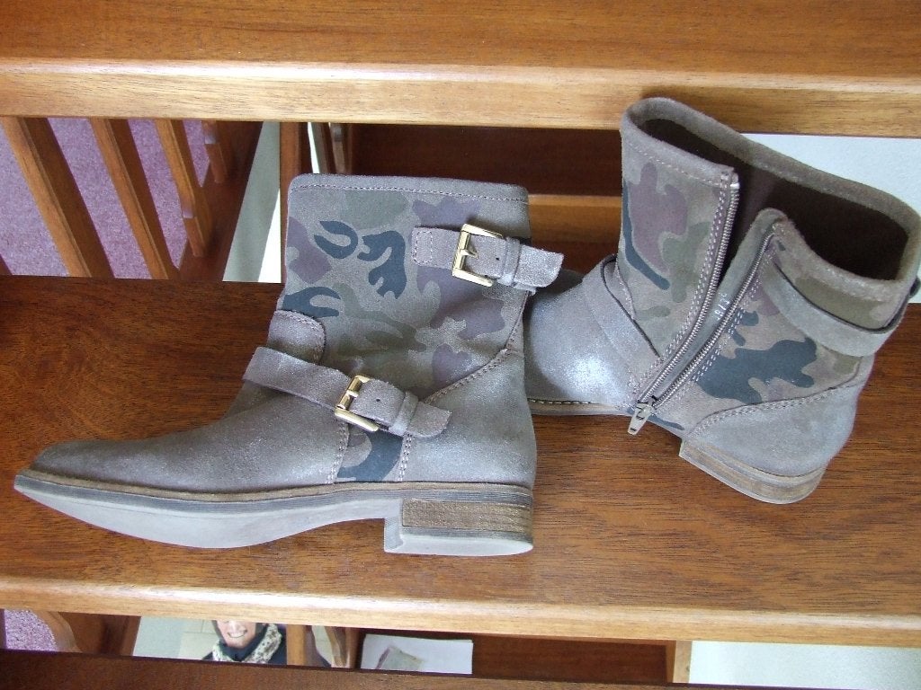 SPM beige laarsje met armyprint maat 39, SPM, Beige, Lage of Enkellaarzen, Ophalen of Verzenden