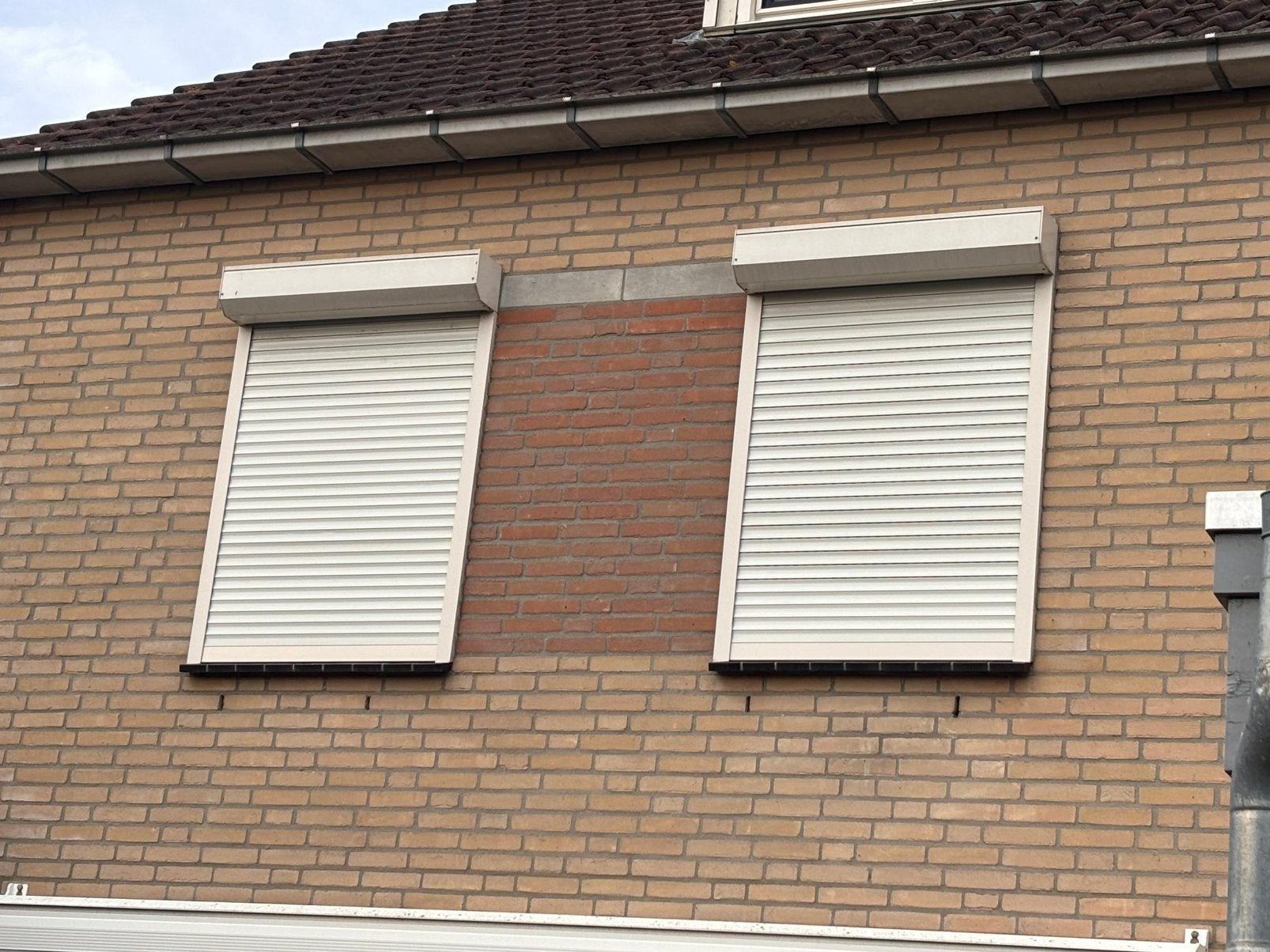 Gebruikte rolluiken in prima staat, Doe-het-zelf en Verbouw, Ophalen, Gebruikt, 100 tot 150 cm, Wit