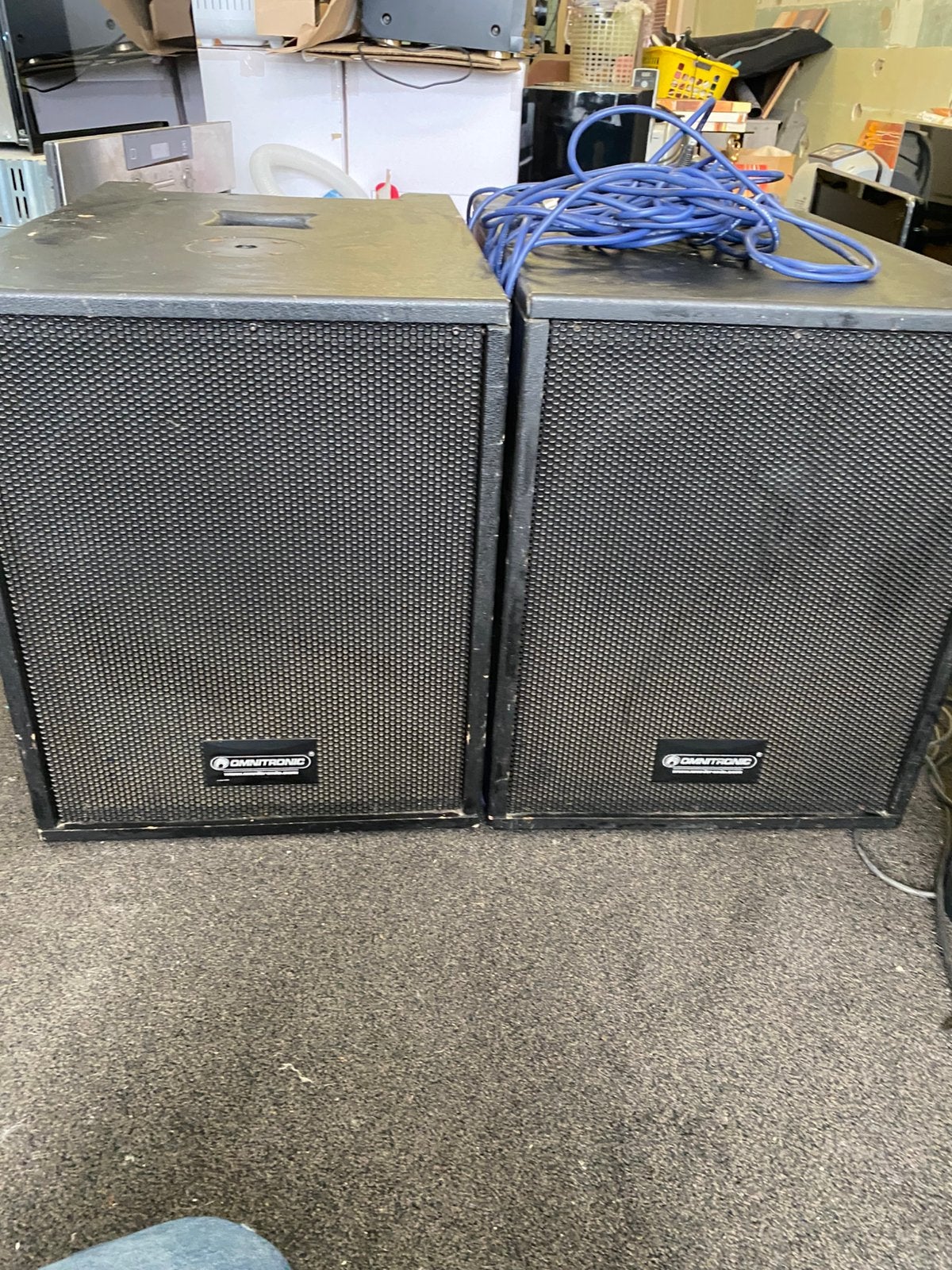 Omnitronic BX-1550 luidsprekers + bijpassende bekabeling, Ophalen of Verzenden, Zo goed als nieuw, Overige merken