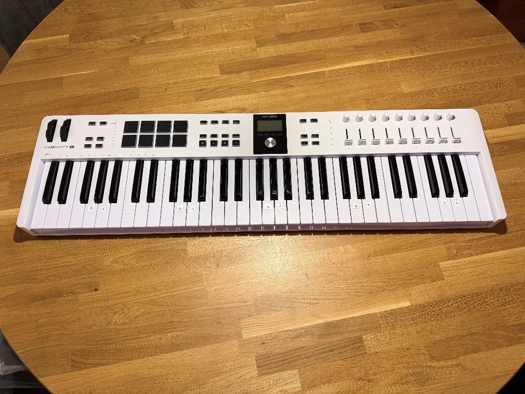Arturia Keylab Essential MK3 61 White USB/MIDI keyboard, Muziek en Instrumenten, Ophalen, Zo goed als nieuw