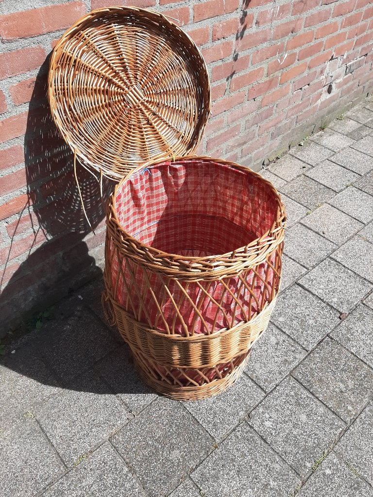 Gevoerde rieten mand, Ophalen, Gebruikt, Mand, Riet