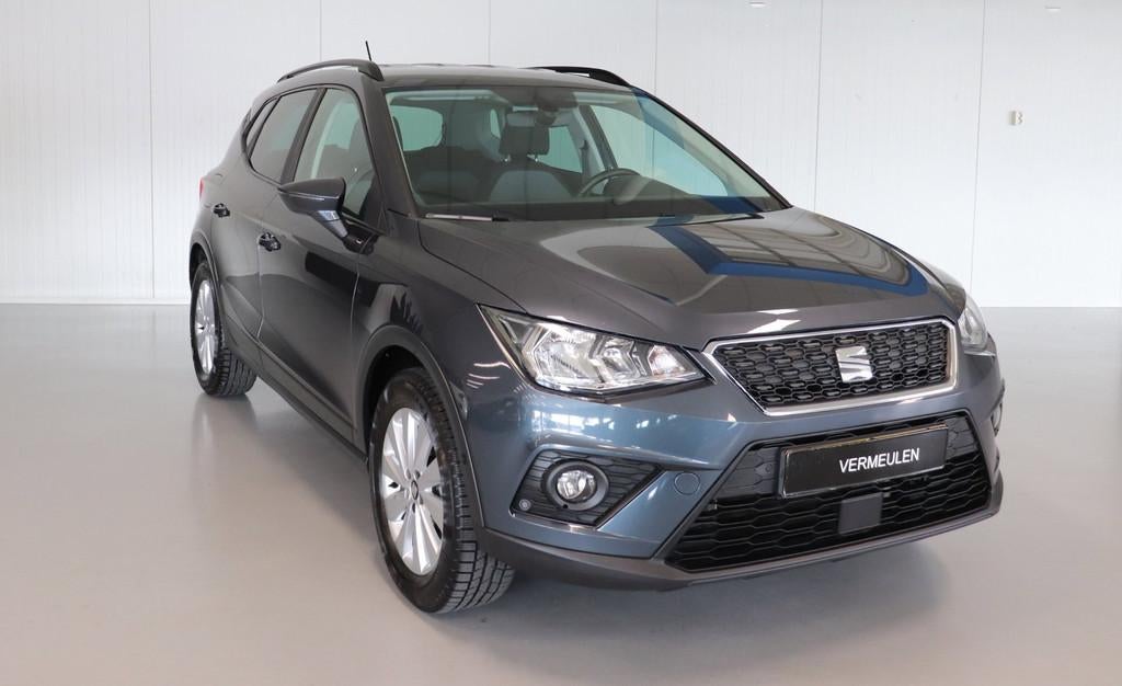 Seat Arona 1.0 TSI Style Business Intense met trekhaak, Voorwielaandrijving, Stof, Gebruikt, 95 pk