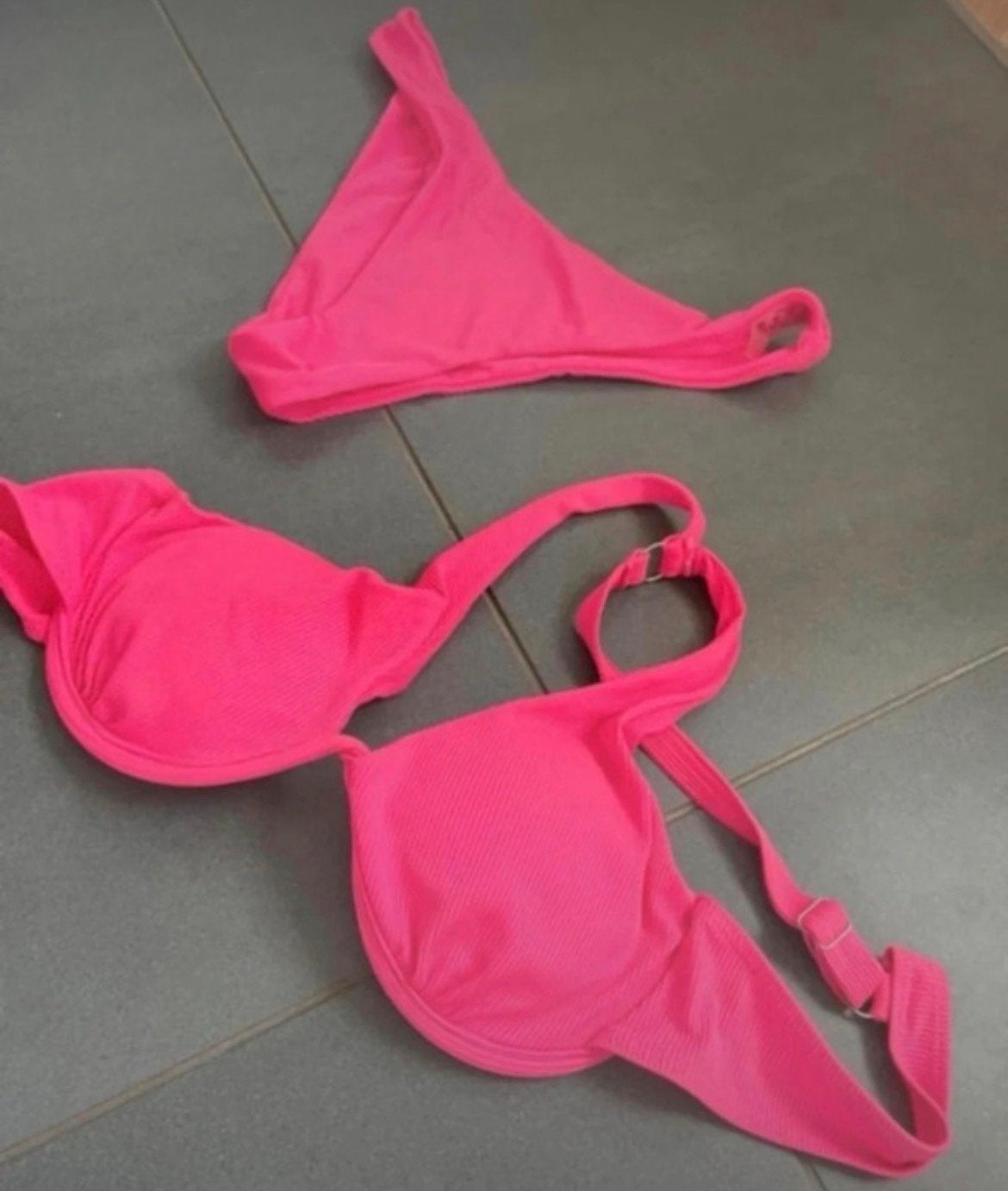 Roze bikini set - Zo goed als nieuw, Kleding | Dames, Badmode en Zwemkleding, Ophalen of Verzenden, Zo goed als nieuw, Roze, Bikini