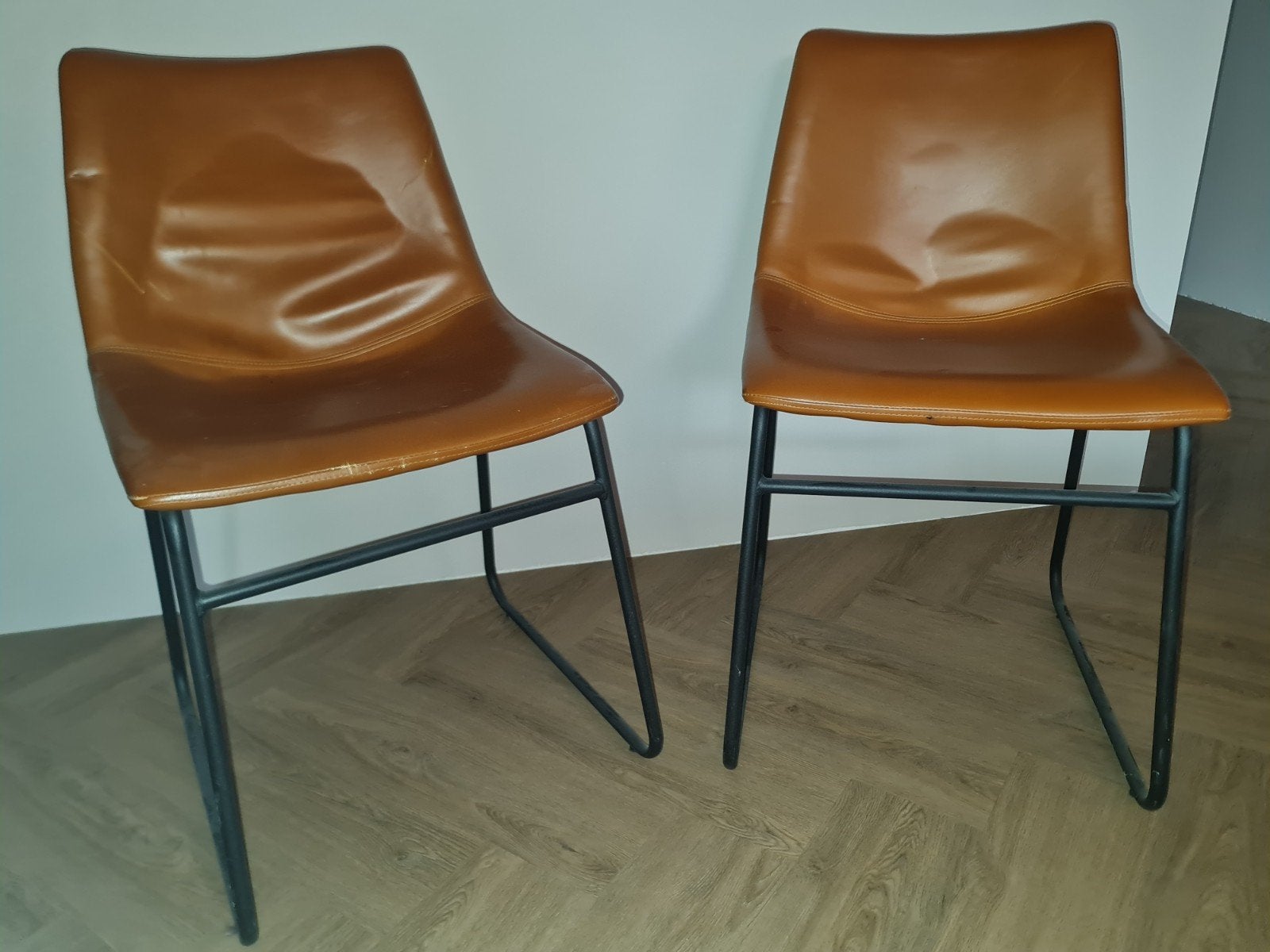 2 Eetkamerstoelen Kunstleer Bruin met Zwart Metalen Frame, Ophalen, Twee, Bruin, Modern
