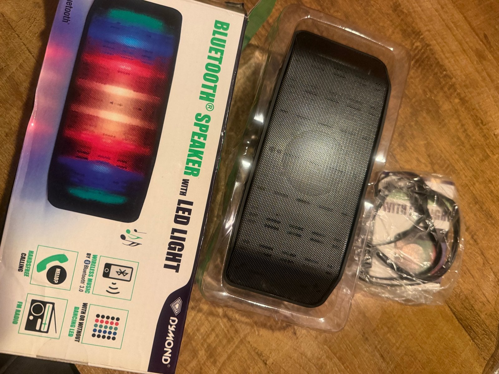 Dymond Bluetooth Speaker met LED Licht - Nieuw in doos, Overige merken, Nieuw, Ophalen of Verzenden, Draagbare speaker