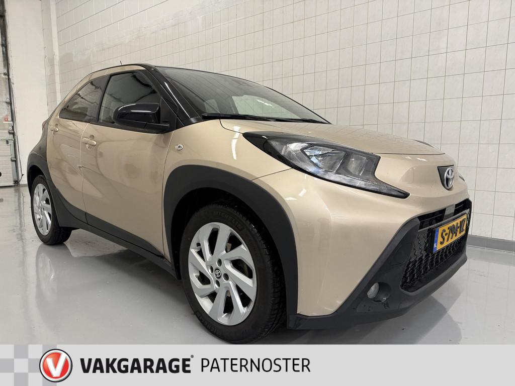 Toyota Aygo X 1.0 VVT-i MT Pulse Carplay / Stoelverwarming /, 12 maanden, Stof, Gebruikt, 4 stoelen