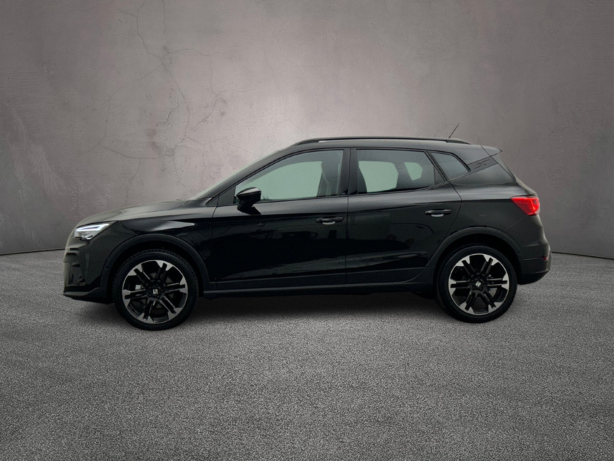 SEAT Arona, Auto's, 1131 kg, 610 kg, Zwart, Bedrijf