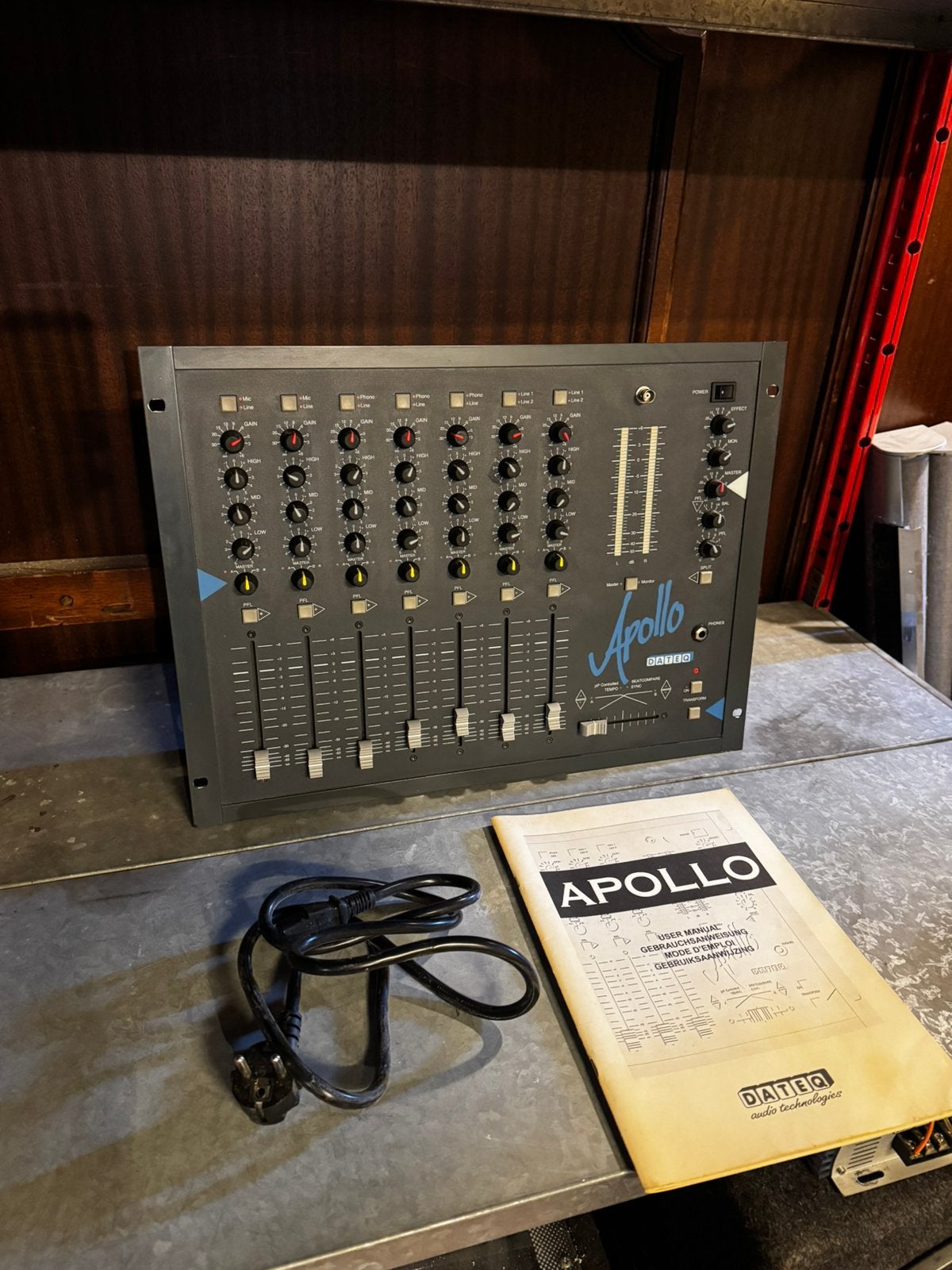 Dateq apollo 7 kanaals mengpaneel nieuwstaat, Muziek en Instrumenten, Ophalen of Verzenden, Zo goed als nieuw