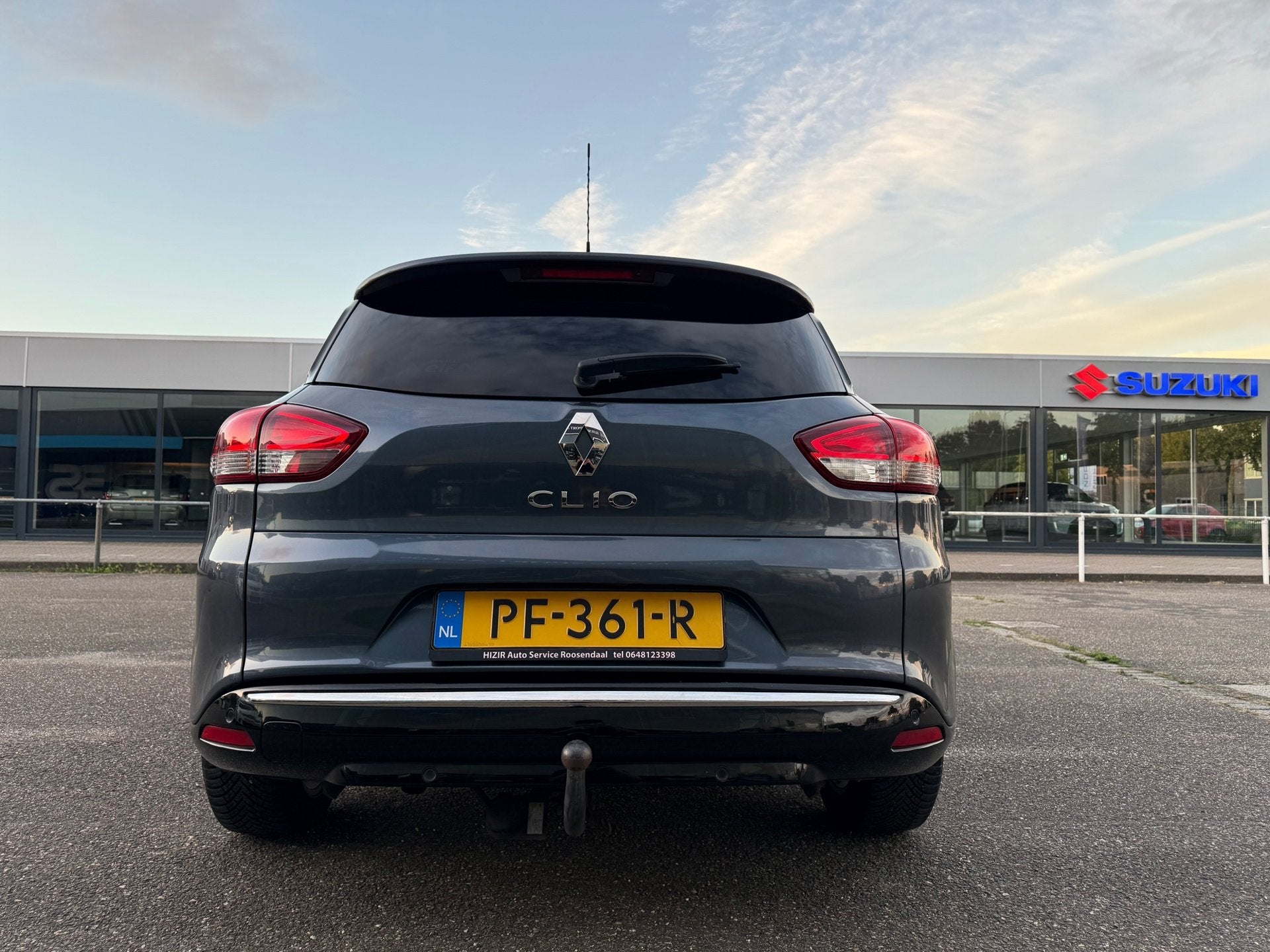 Renault Clio Estate 0.9 TCe Limited I Navi I Cruise control, Auto's, Voorwielaandrijving, 898 cc, Gebruikt, 580 kg