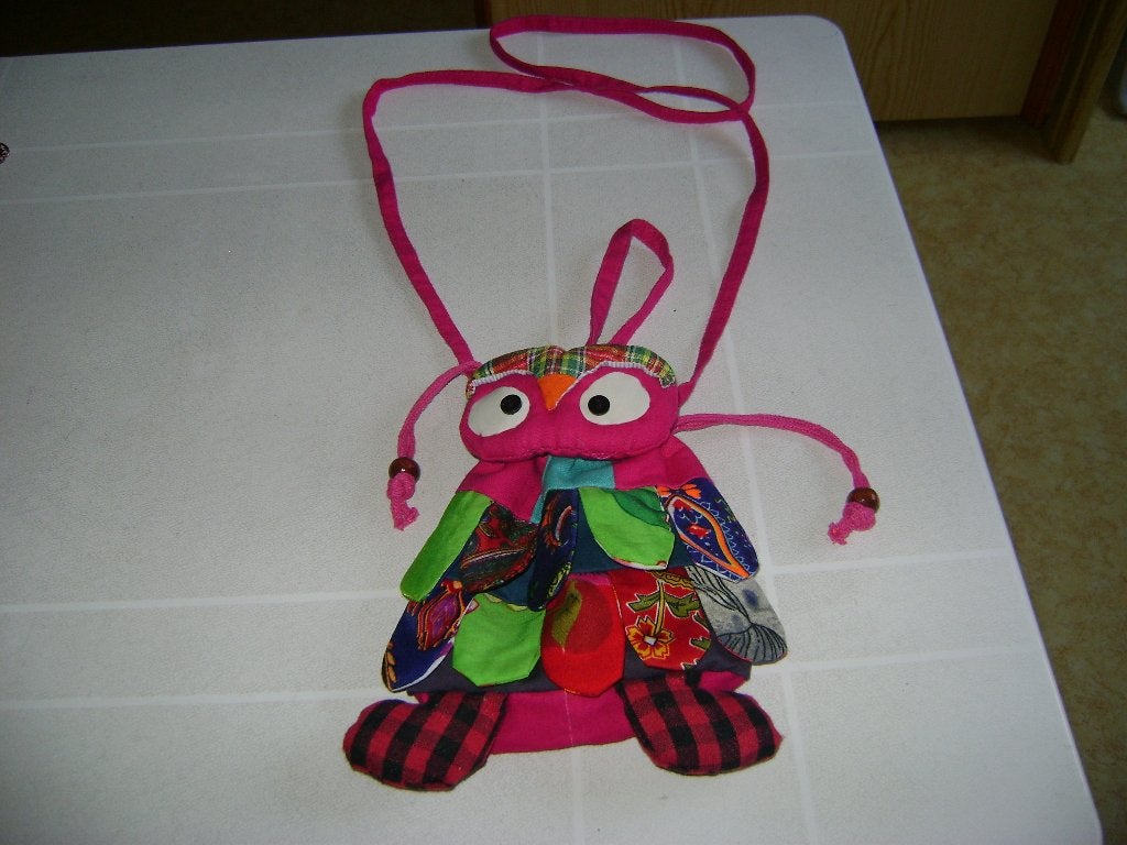 bont gekleurd kindertasje van insekt met pootjes van 21hx18b, Met decoratie, Meerkleurig, Tas, Ophalen of Verzenden