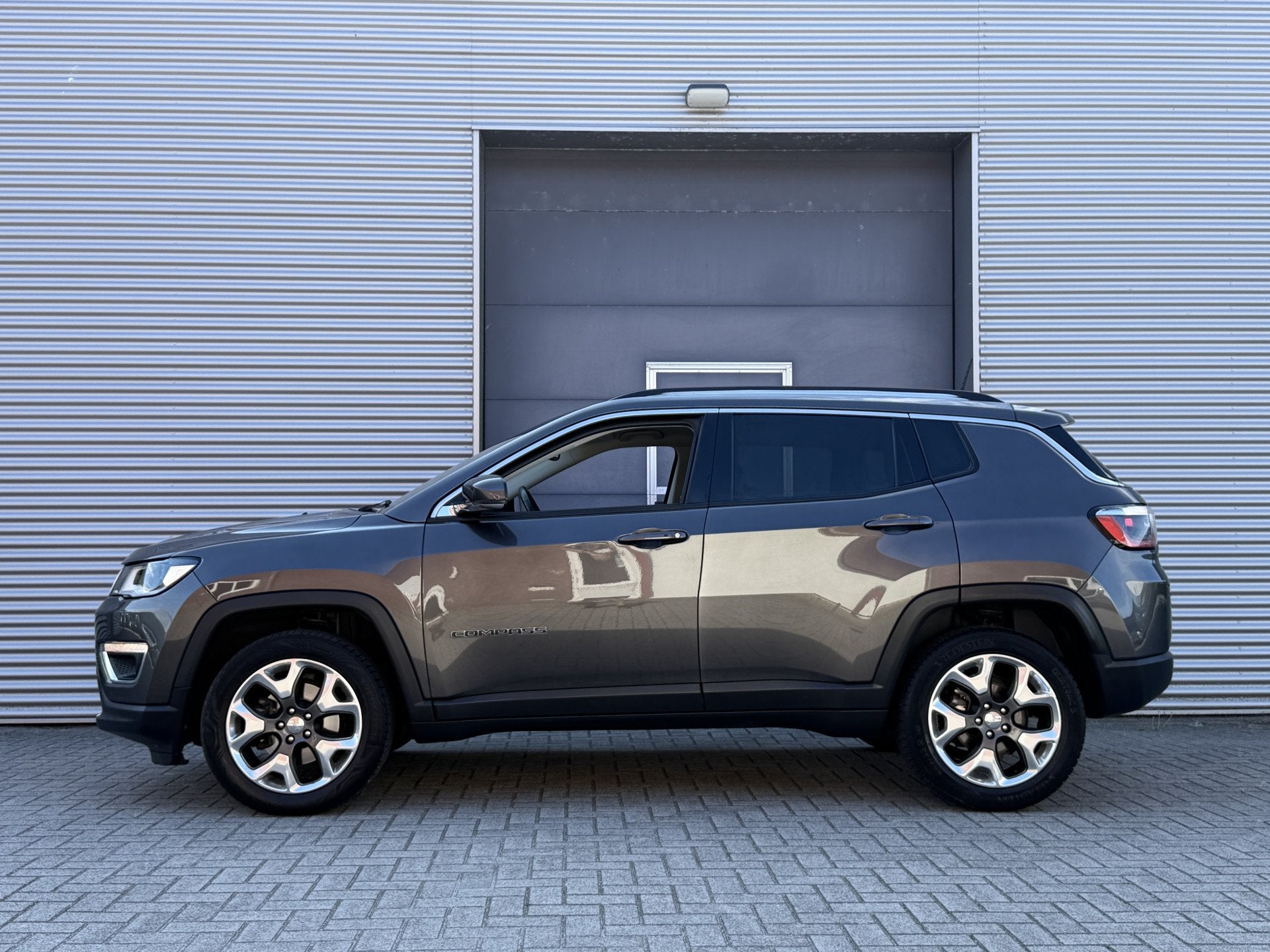 Jeep Compass 1.4 MultiAir Limited 4x4 I Aut. I Carplay I Nav, Auto's, Automaat, Dealer onderhouden, 450 kg, Gebruikt
