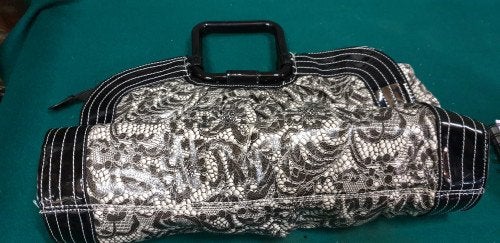 handtas zwart wit met ritsen, Ophalen of Verzenden, 'T Olde Gre-j, Info@toldegrej.nl, Endepoelstraat 20f Didam