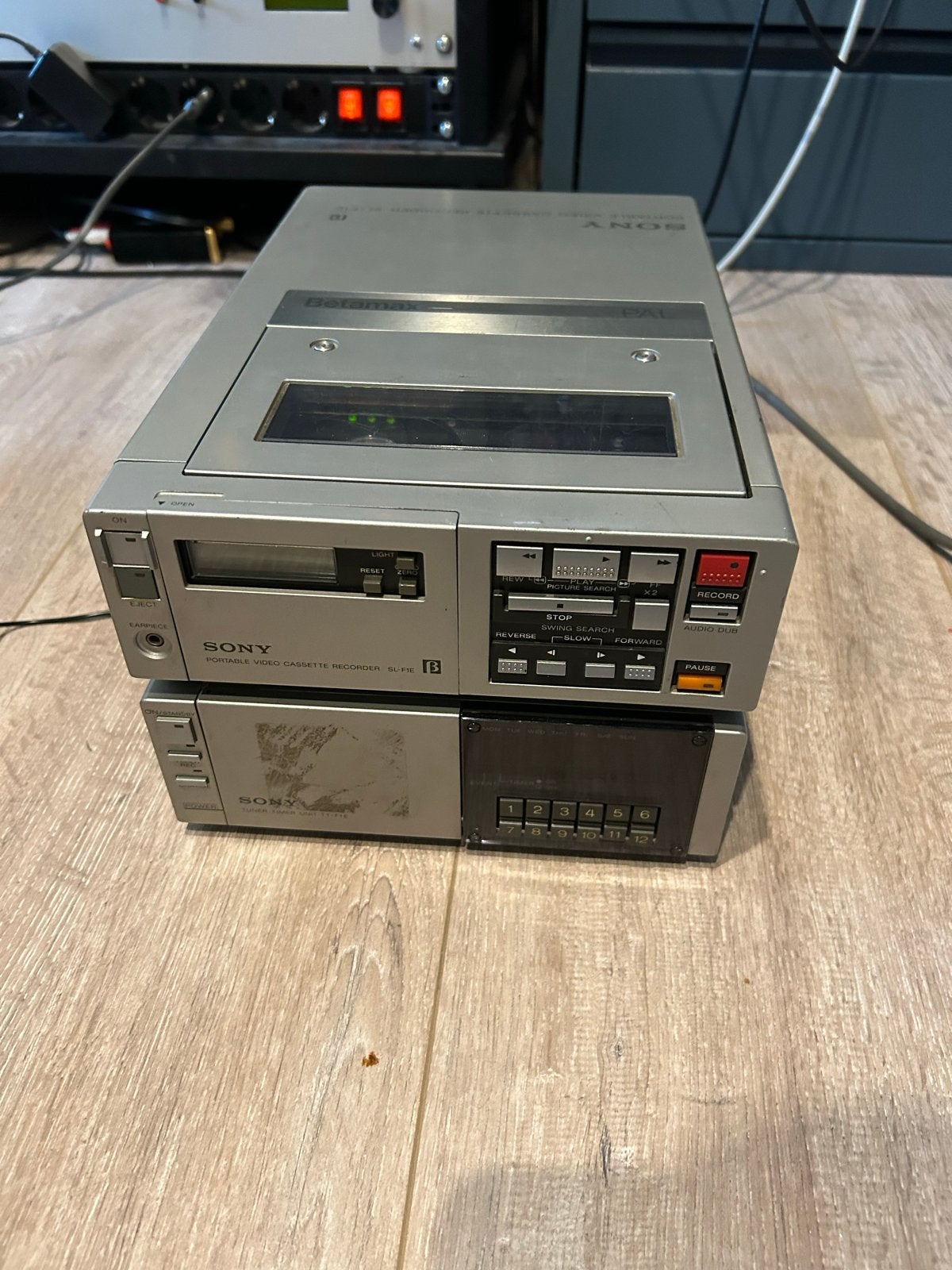 Sony Betamax SL-F1E draagbare videocassetterecorder, Ophalen of Verzenden, Gebruikt, Betamax-speler of -recorder