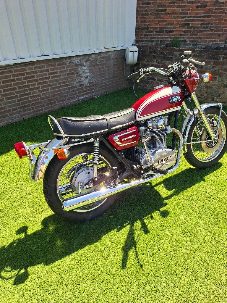 oldtimer motor yamaha  xs2 1972