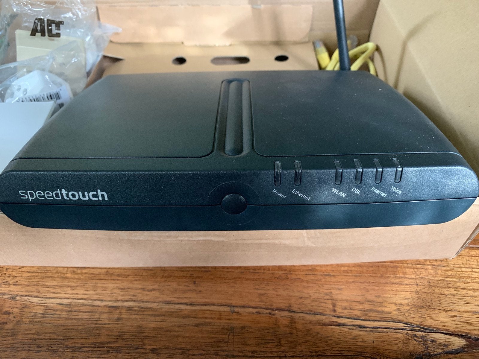 Nieuwe Thomson Speedtouch ST706 Modem/Router (Tele2), Computers en Software, Ophalen of Verzenden, Nieuw, Router met modem, Thomson Speedtouch