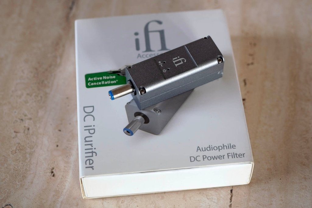 IFI DC iPurifier, Audio, Tv en Foto, Audiokabels en Televisiekabels, Ophalen of Verzenden, Zo goed als nieuw, Minder dan 2 meter