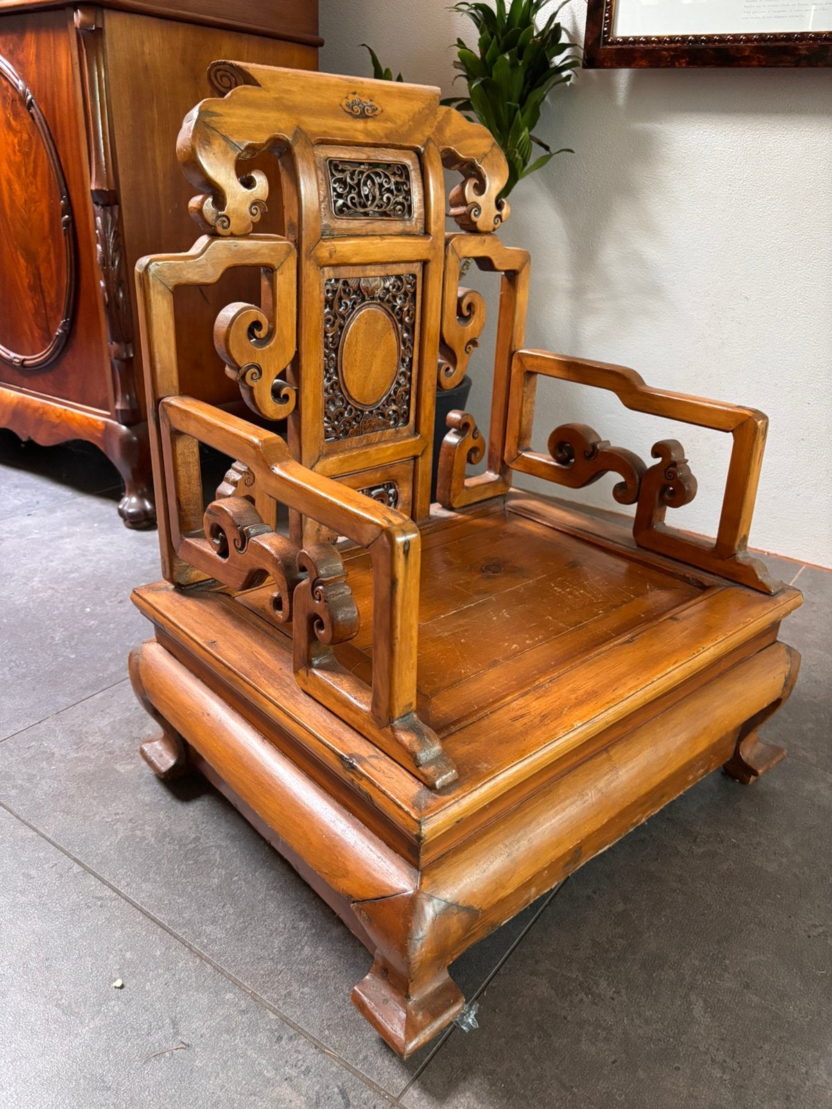 Fraaie chinese Greedy man’s chair., Antiek en Kunst, Ophalen