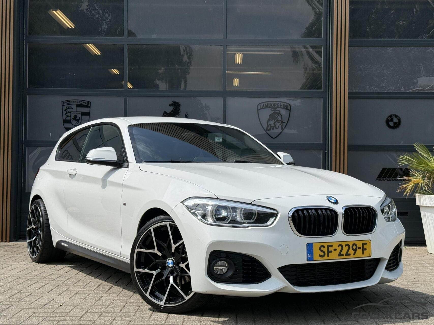 BMW 1-serie 118i Edition Sport Line Shadow High–NAP-Garant, Auto's, Euro 6, 1290 kg, 4 stoelen, Wit