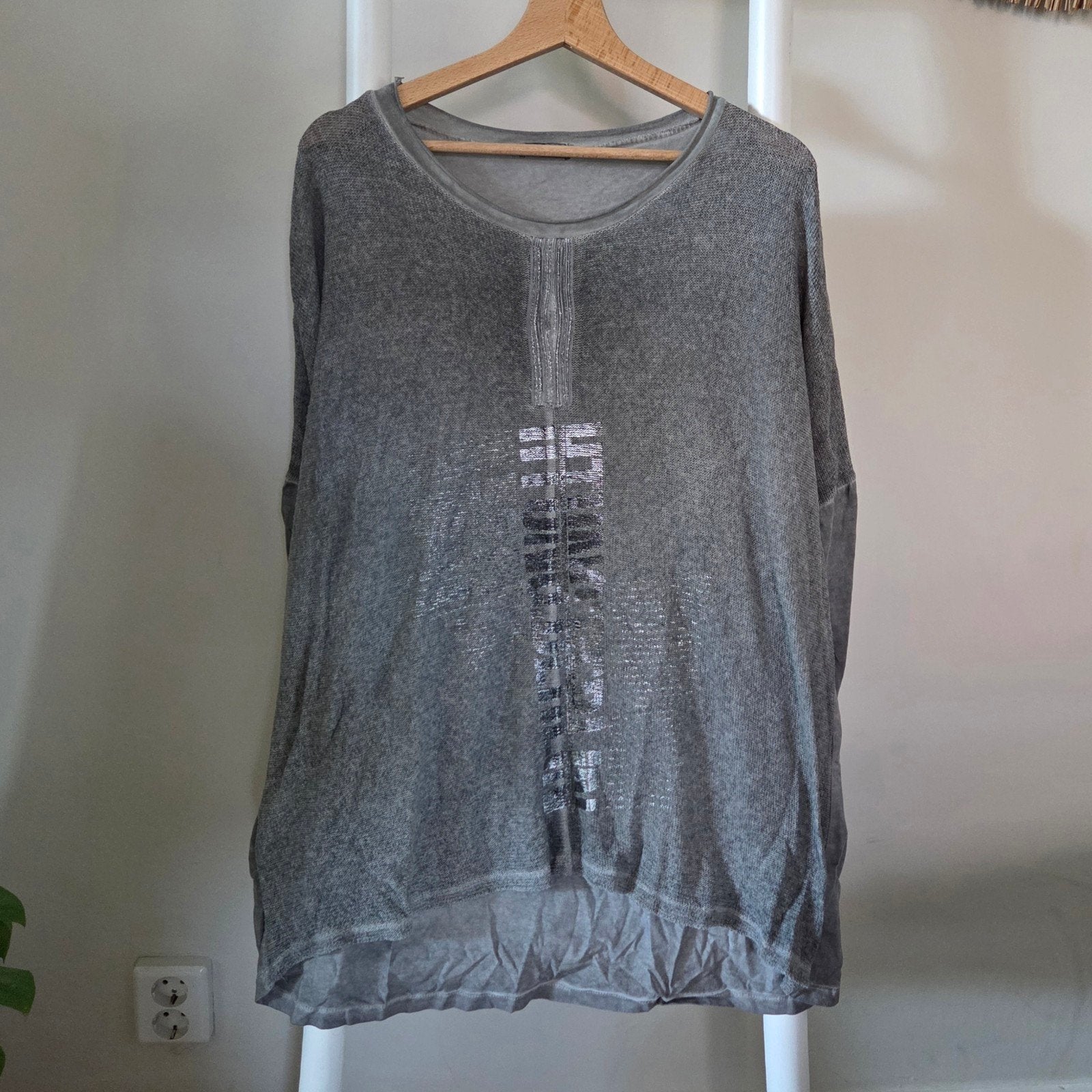 Grijs t-shirt met lange mouwen, maat 52 promiss magna, Onbekend, Ophalen of Verzenden, Gedragen, Grijs