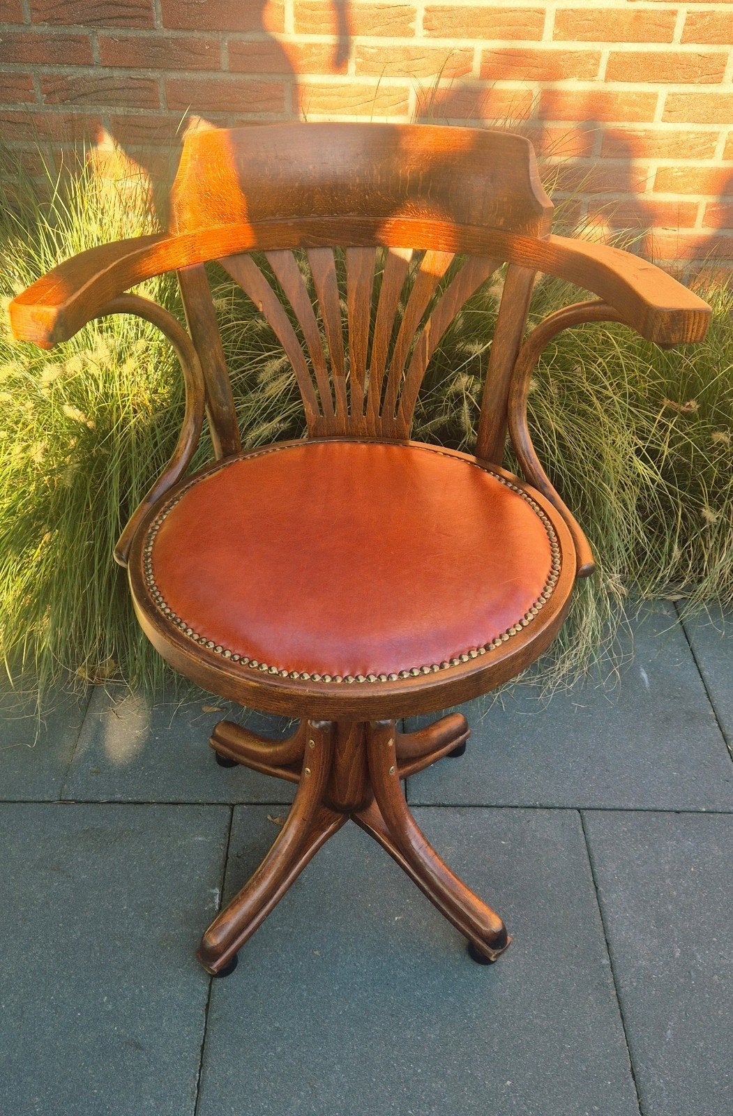 Thonet bureaustoel met leren zitting, Antiek en Kunst, Ophalen of Verzenden