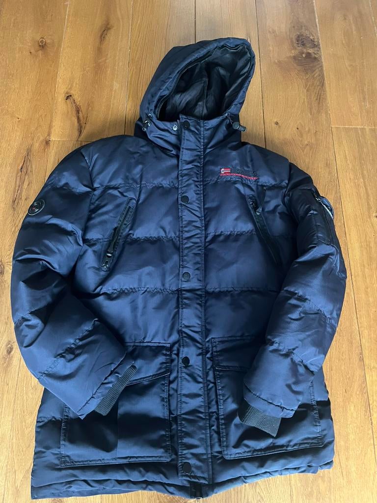 Navy puffer (fake fur) winter jacket, great condition, M, Ophalen, Zo goed als nieuw, Maat 48/50 (M), Blauw