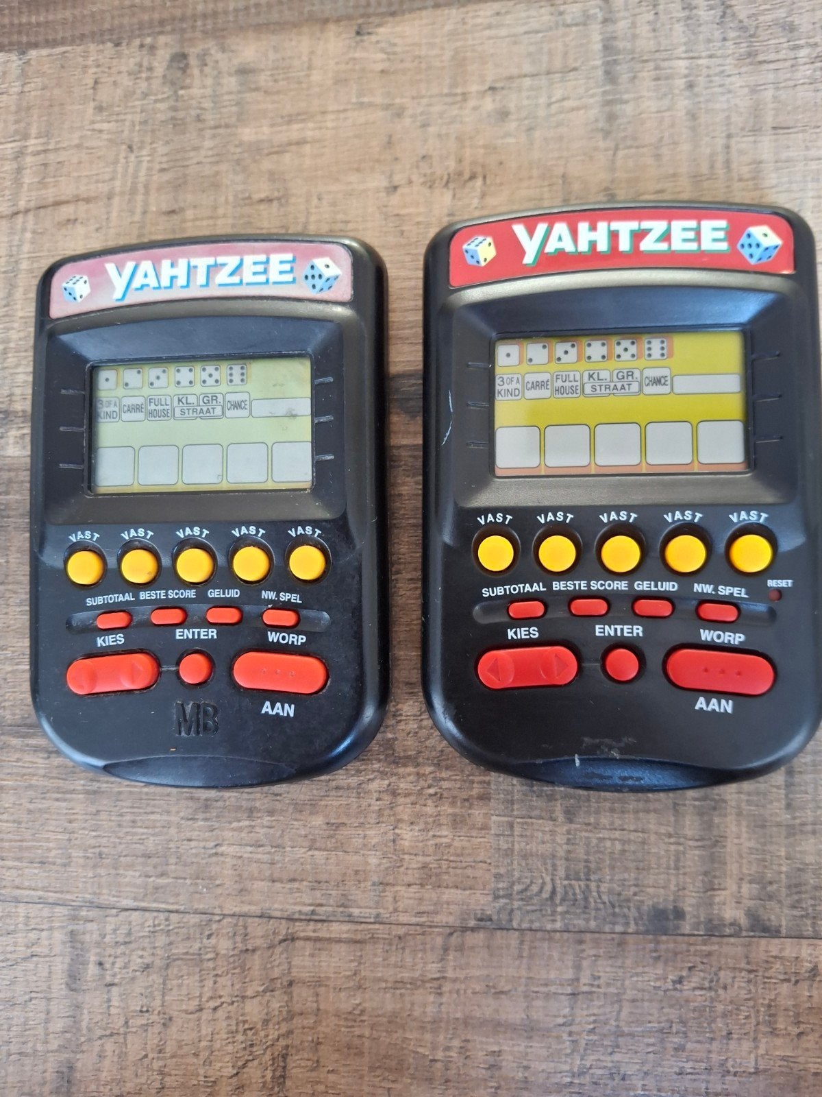2 stuks Vintage MB Hasbro Yahtzee elektronisch handheld spel, Spelcomputers en Games, Ophalen of Verzenden, Gebruikt
