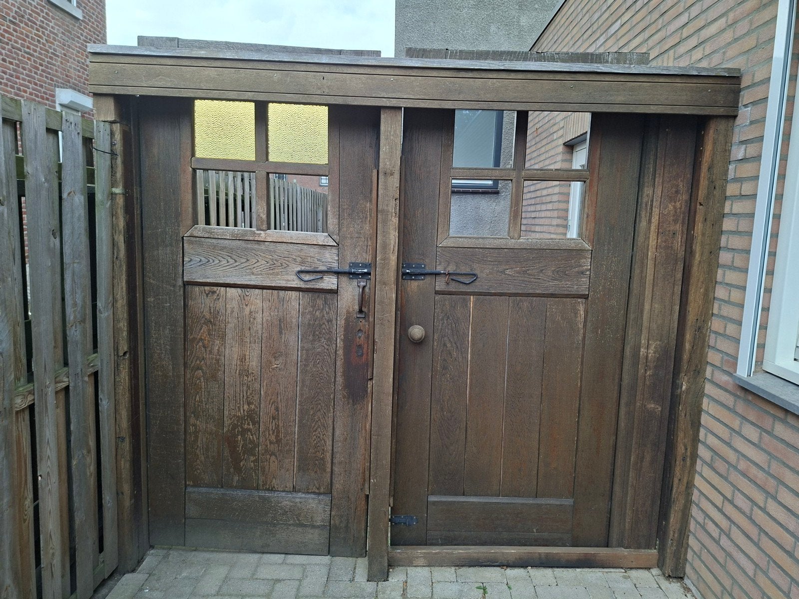 GRATIS Rustieke houten buitendeuren. Voormalige kerkdeuren, Ophalen, Gebruikt, 120 cm of meer, Buitendeur