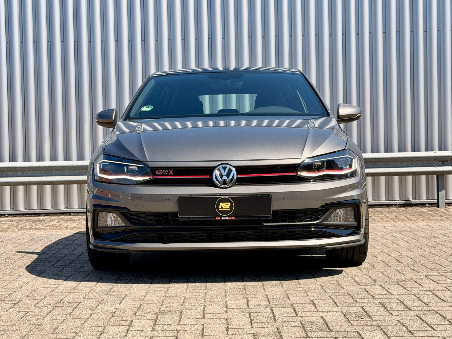 Volkswagen Polo 2.0 TSI GTI Schuifdak | Carplay | Keyless, Stof, 4 cilinders, 1984 cc, Adaptive Cruise Control