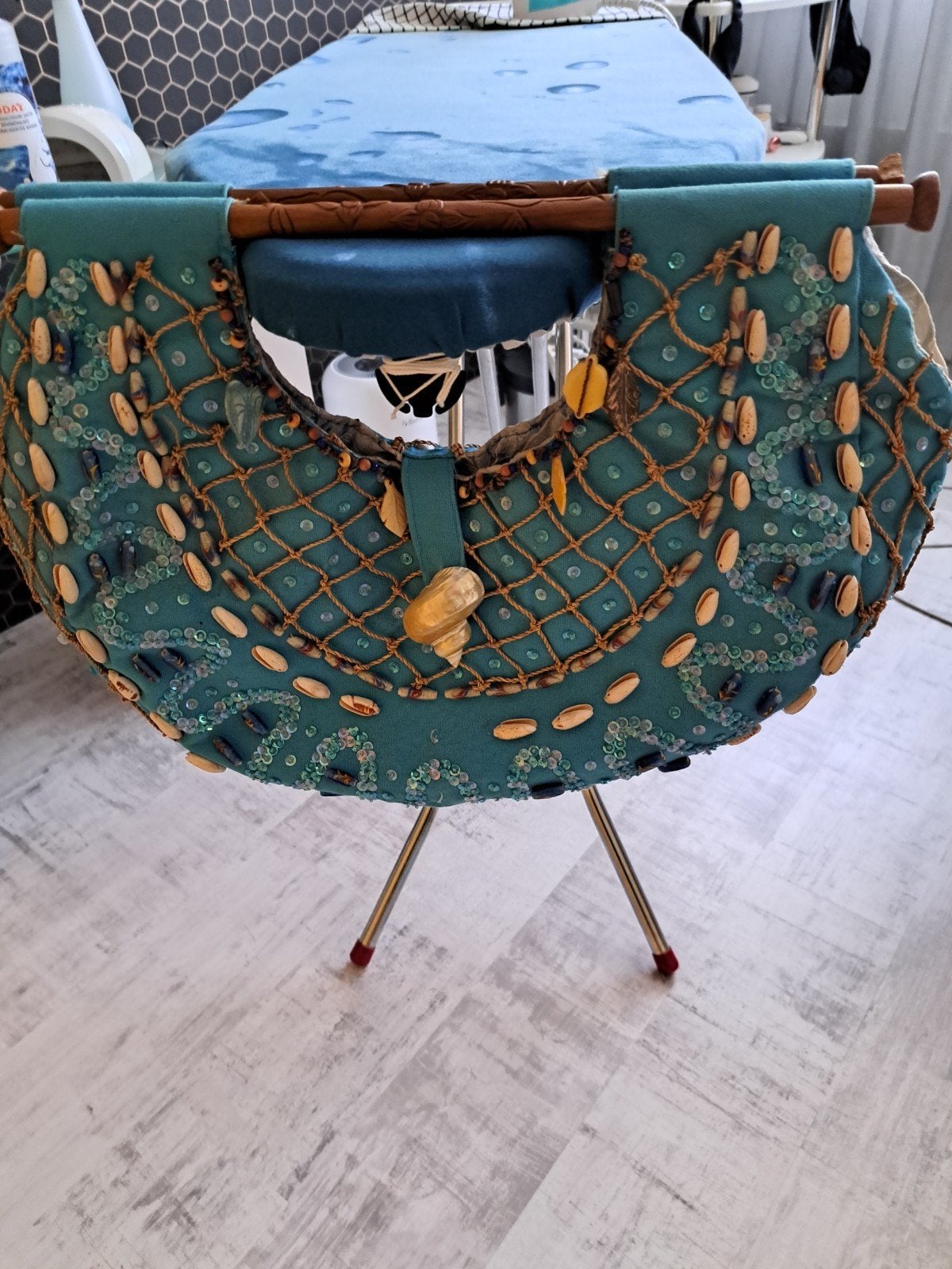 Unieke Blauwe Handtas met Schelpen en Kralen, Sieraden, Tassen en Uiterlijk, Tassen | Damestassen, Ophalen of Verzenden, Blauw