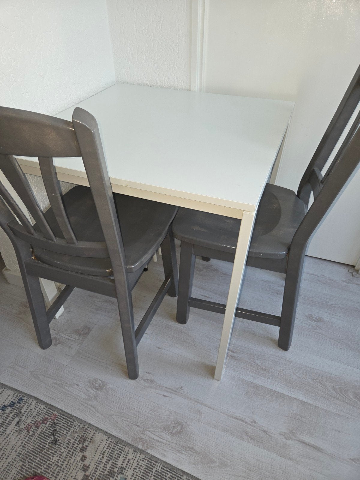 Kleine eettafel van Ikea, Ophalen, Zo goed als nieuw, 4 tot 6 stoelen