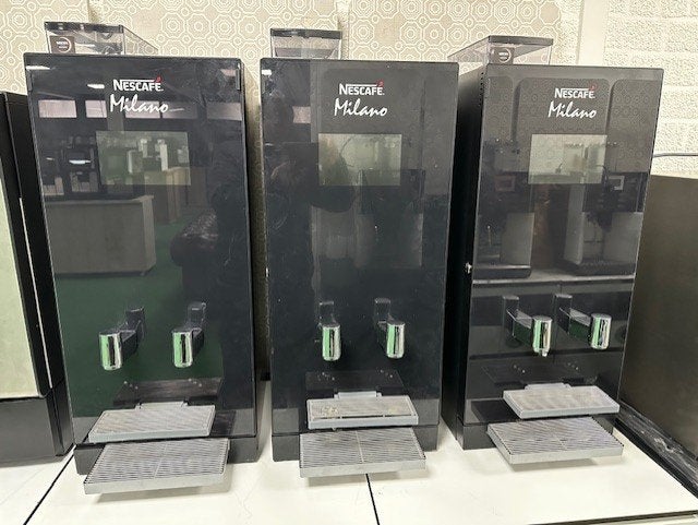 NESCAFE MILANO VISTA 2 espresso Touch, Witgoed en Apparatuur, Koffiezetapparaten, Gebruikt, Espresso apparaat, Niet ingevuld, Koffiebonen