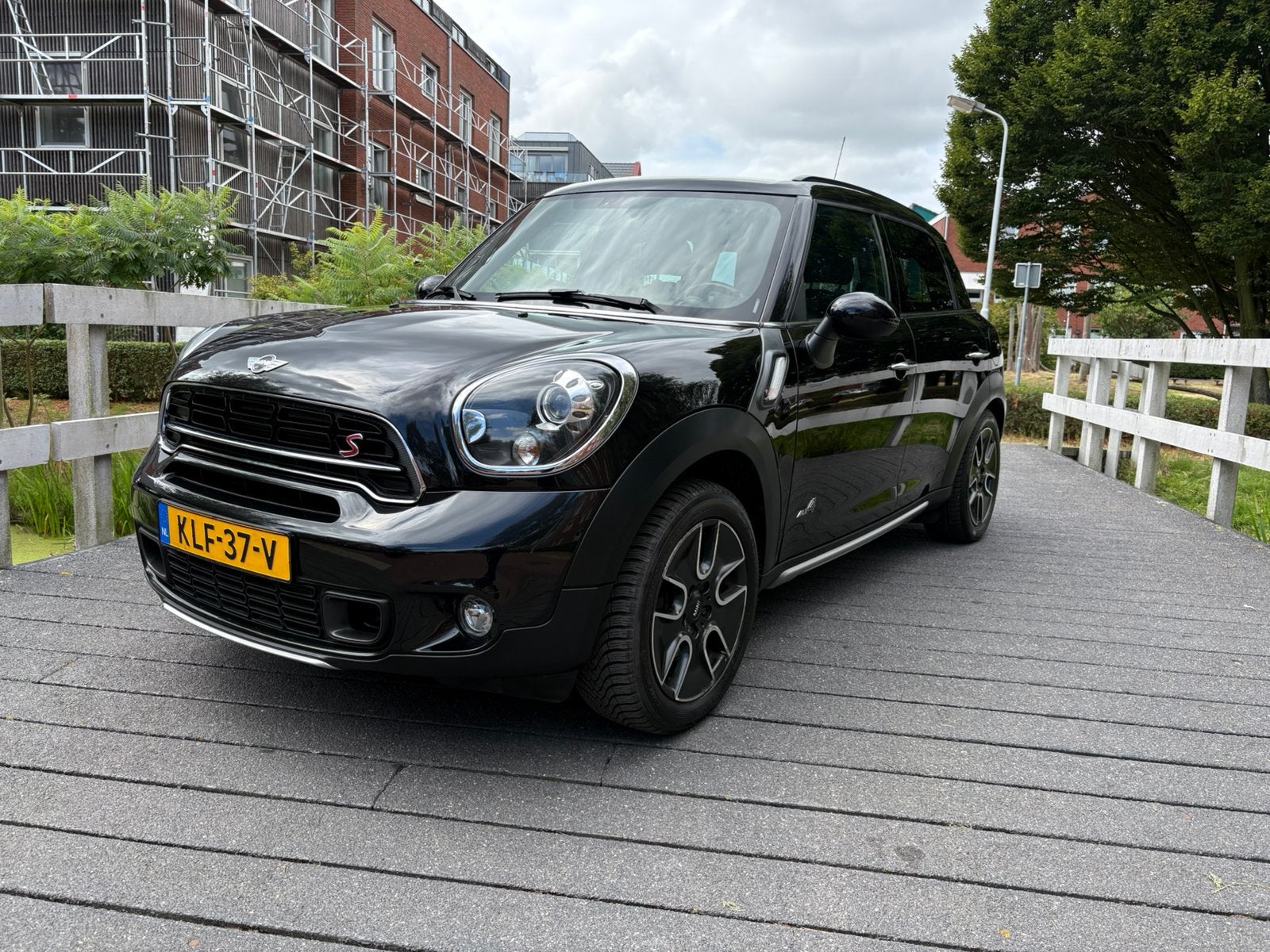 Mini Countryman 1.6 Cooper S All4 AUT 2017 Zwart 142DKM!!!, Auto's, Automaat, Dealer onderhouden, Zwart, Navigatiesysteem