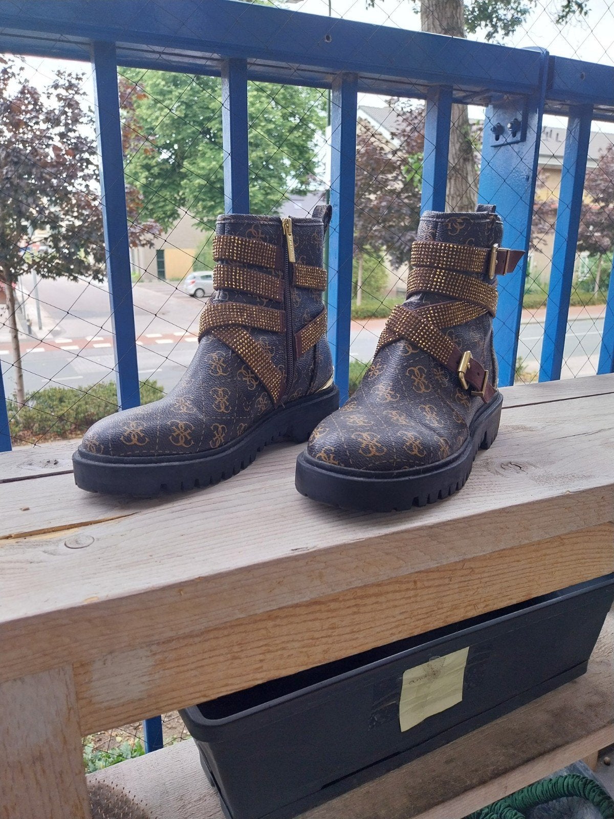 Guess Enkellaarzen met Studs en Gespen, Guess, Bruin, Lage of Enkellaarzen, Ophalen of Verzenden