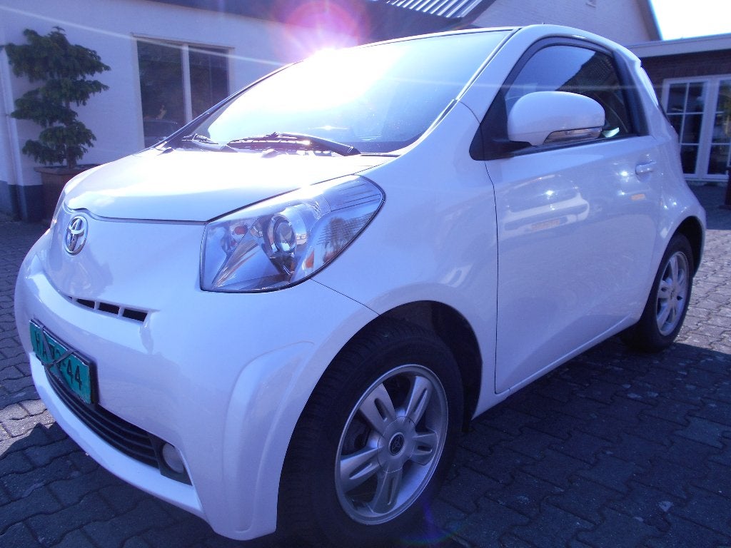 Toyota IQ 1.0 2011 Wit, Euro 5, Stof, 4 stoelen, Bedrijf