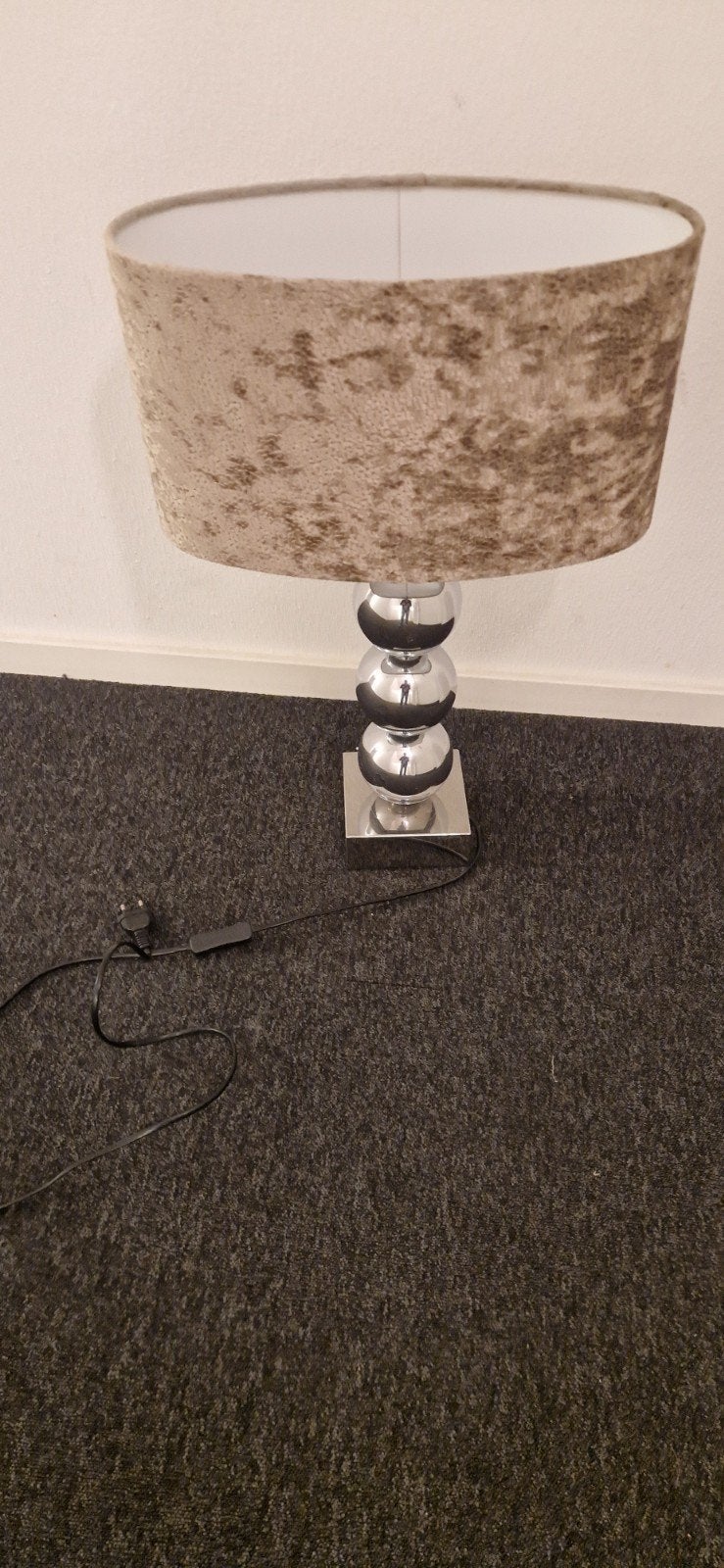 Stijlvolle Tafellamp met beige kap, Ophalen, Metaal, Met kap, E27 (groot)