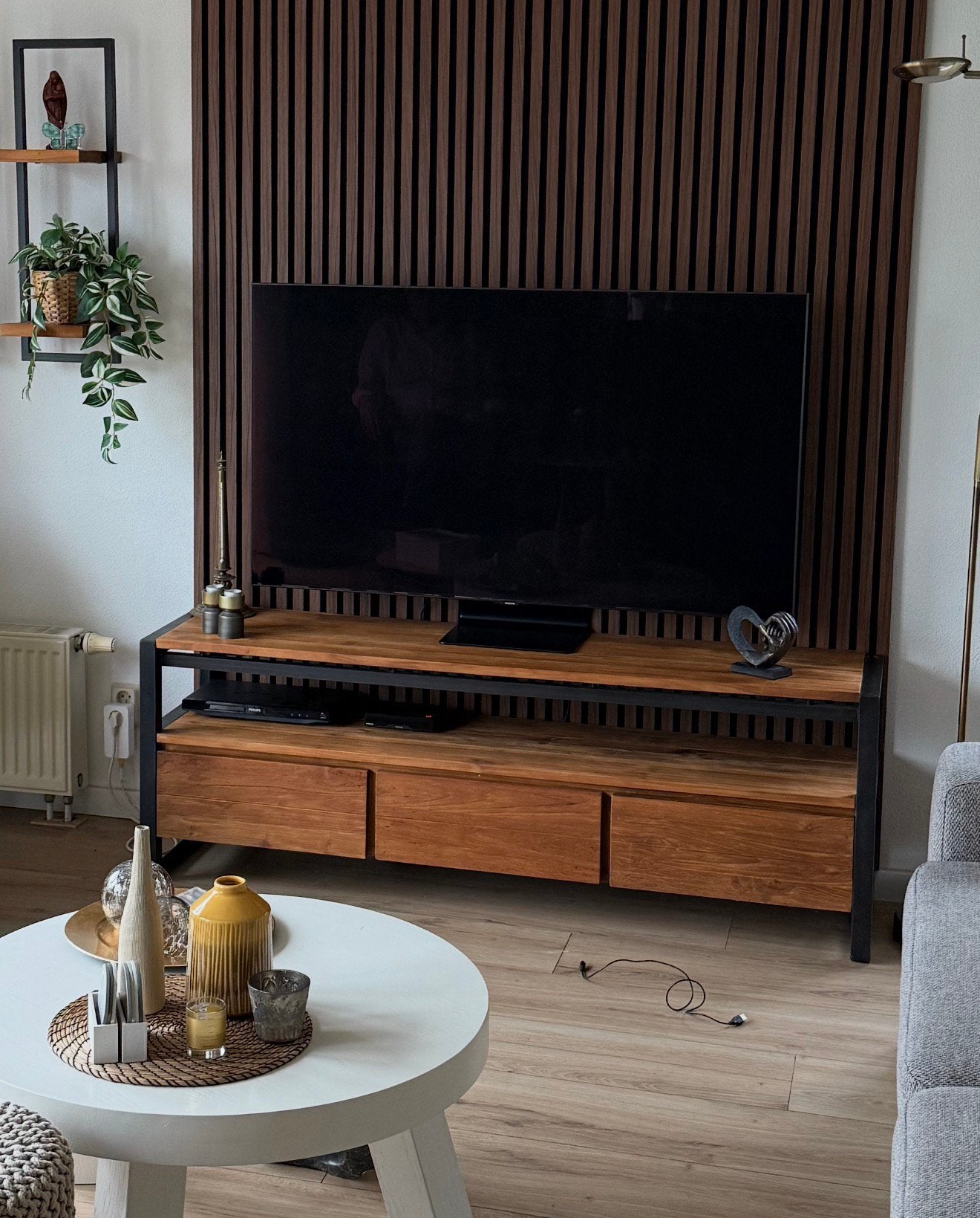 Televisiemeubel d-Bodhi Fendi, Ophalen, Gebruikt, 150 tot 200 cm, Teakhout
