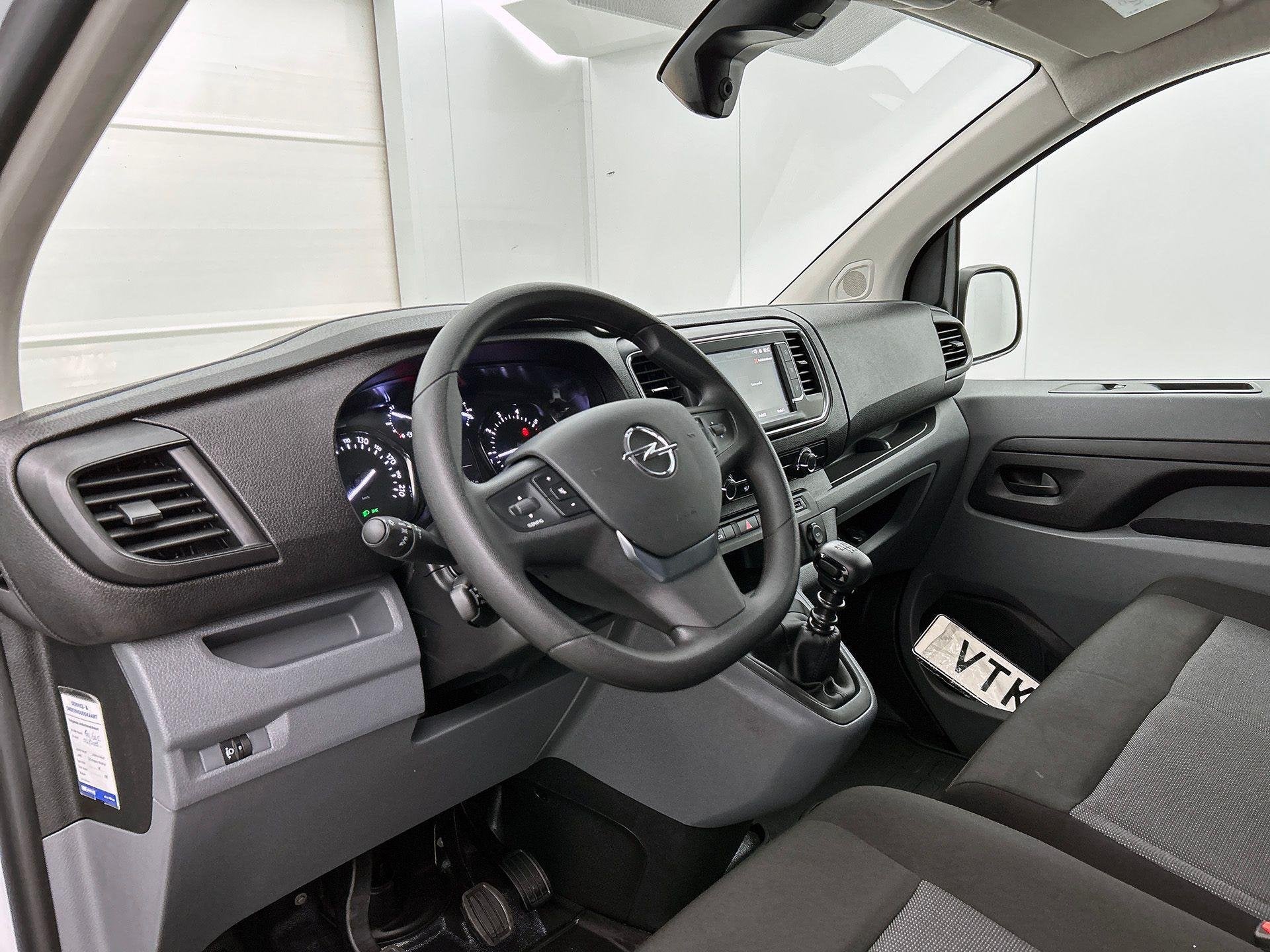 Opel Vivaro 1.5 CDTI L3H1 Edition Airco Navigatie Trekhaak, Auto's, Bestelauto's, Voorwielaandrijving, 15 km/l, Gebruikt, Euro 6
