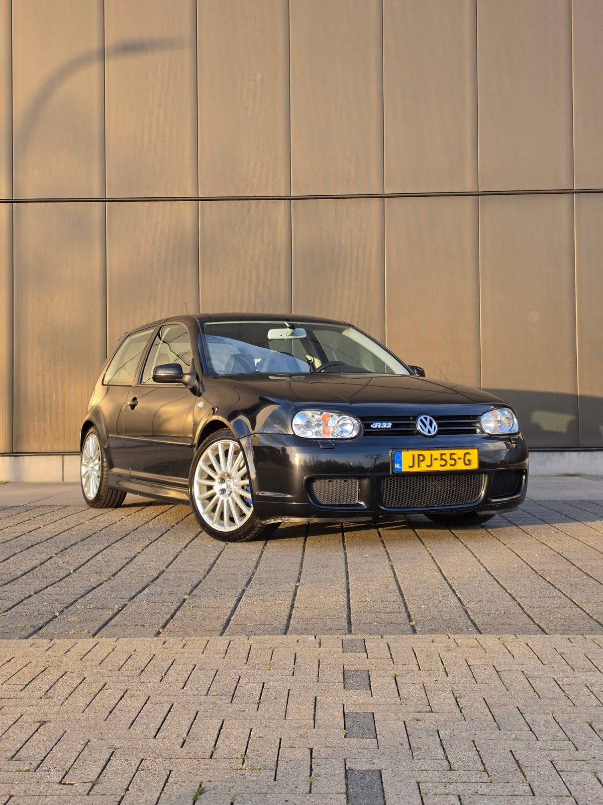 Volkswagen Golf 4 R32, 1440 kg, 3189 cc, Zwart, Particulier