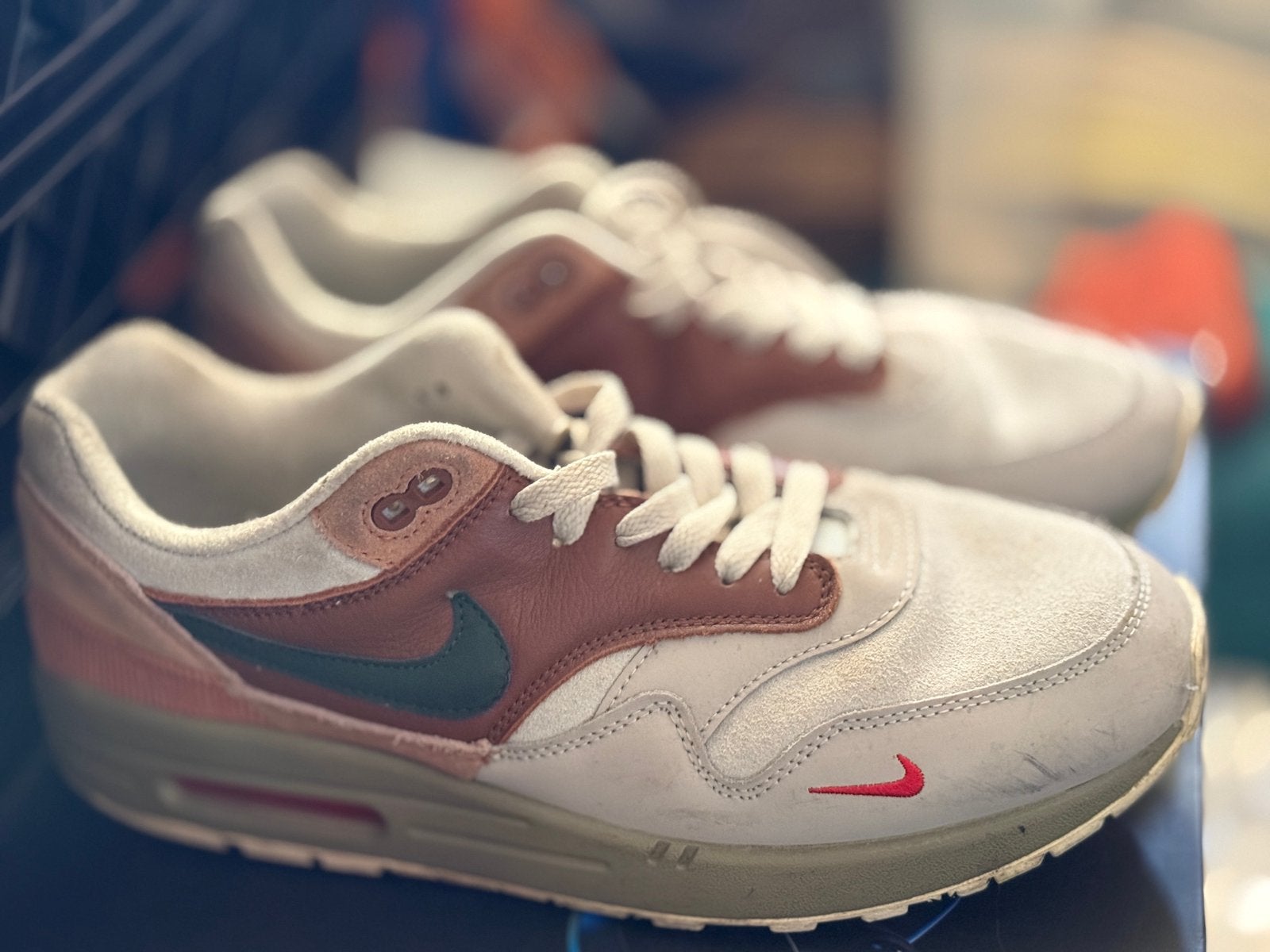 Nike air max1 amsterdam 44,5, Ophalen of Verzenden, Zo goed als nieuw, Sneakers of Gympen