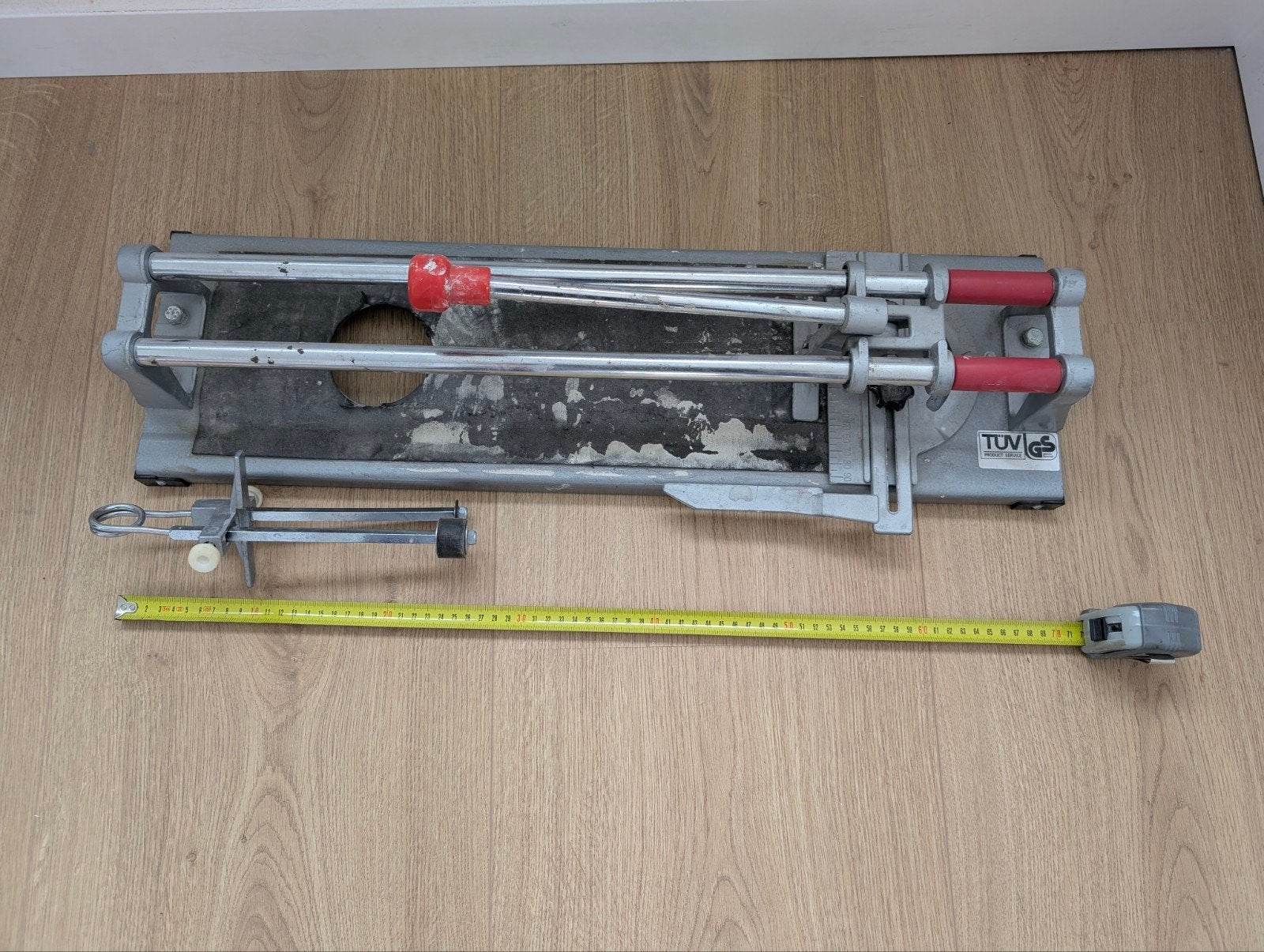 Gebruikte tegelsnijder - snijdt tot 50 cm, Doe-het-zelf en Verbouw, Tegels, Ophalen, Gebruikt, 60 cm of meer, Overige typen