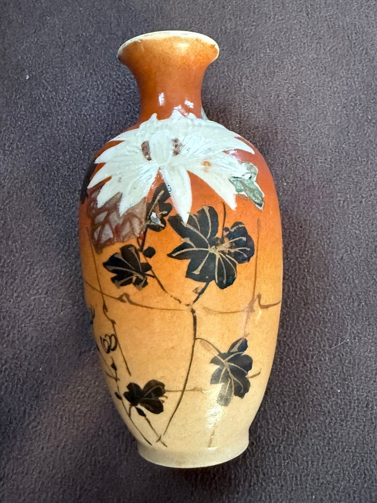 Prachtig klein Satsuma vaasje met bloemreliëf ca 1890, Ophalen of Verzenden