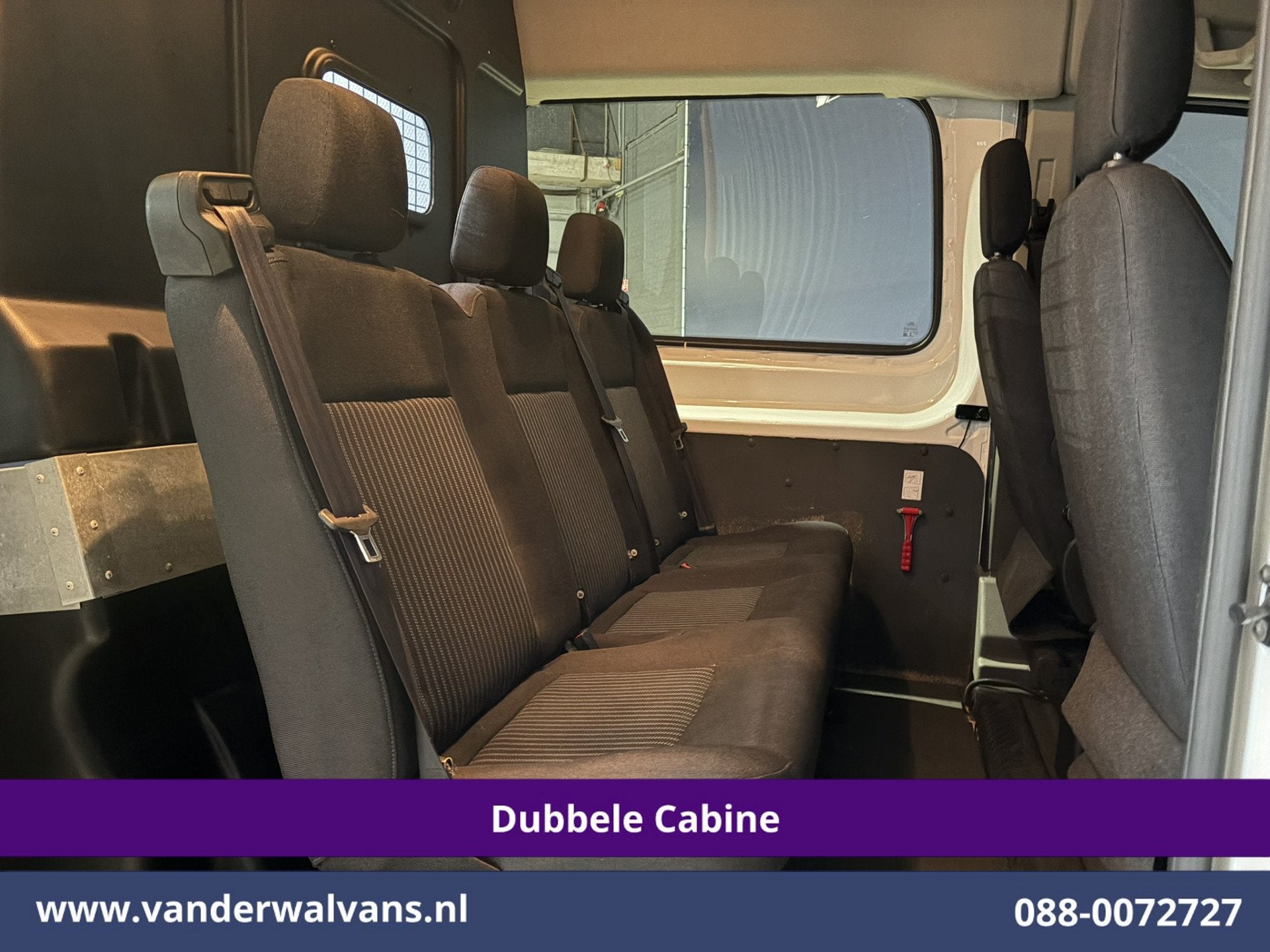 Ford Transit 2.0 TDCI 131pk L3H2 Dubbele Cabine Euro6 Airco, Auto's, Voorwielaandrijving, Dealer onderhouden, Stof, Euro 6