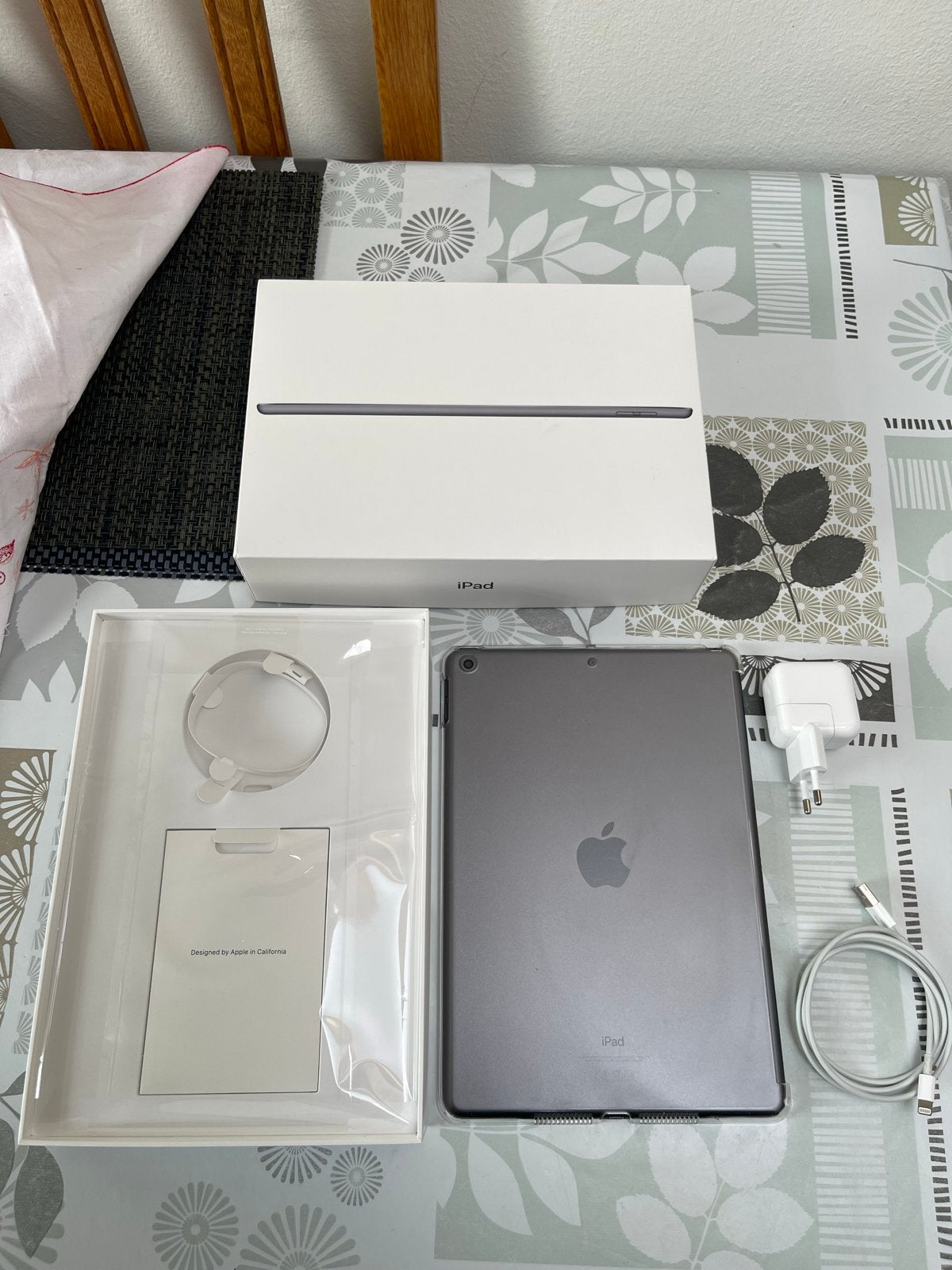 Foto 7 van Apple iPad (7e generatie) 32GB Wi-Fi - Zo goed als nieuw