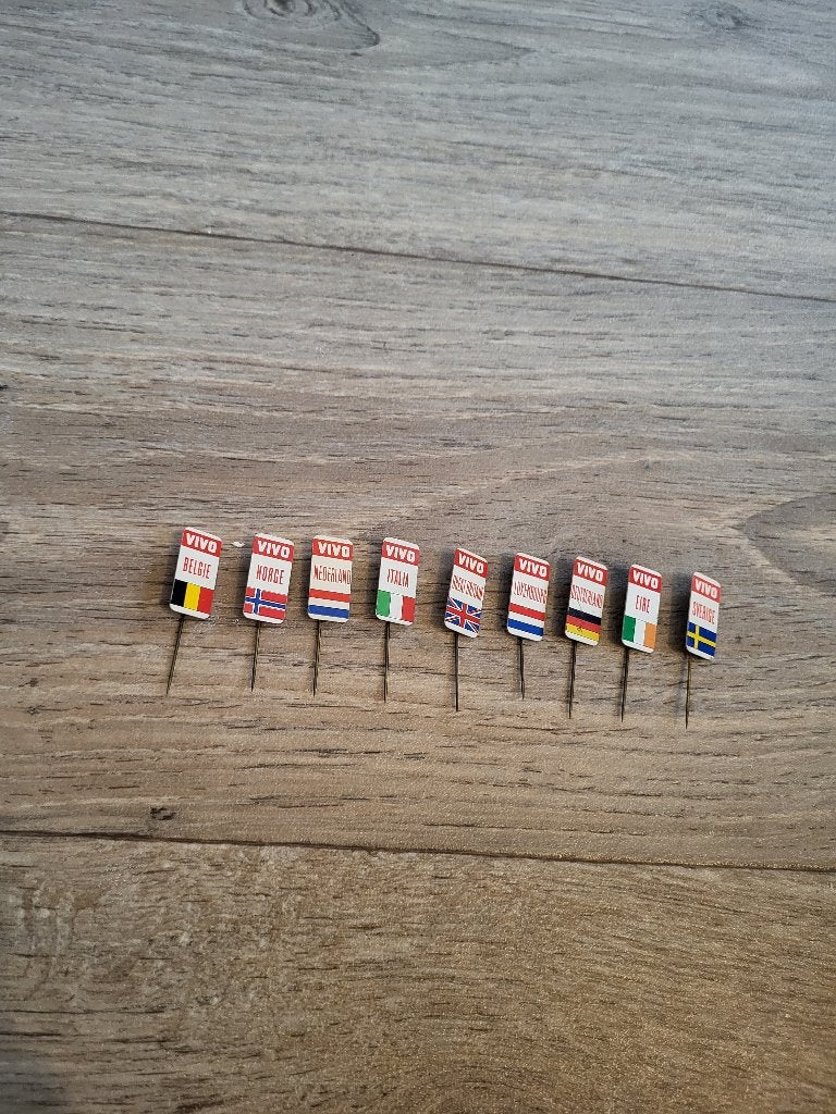 9x Pins Speldjes VIVO Verkeersspeldjes, Ophalen of Verzenden, Zo goed als nieuw