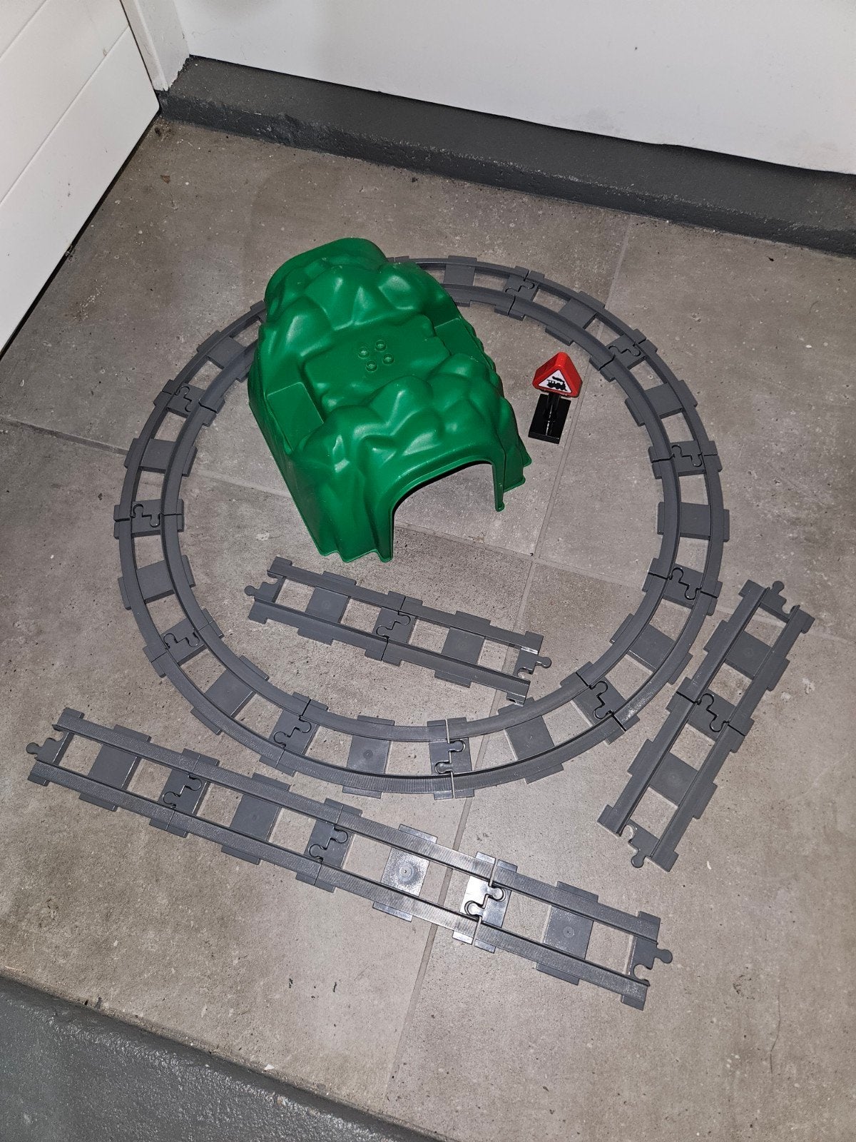 Duplo trein tunnel met rails, Ophalen of Verzenden, Zo goed als nieuw, Duplo